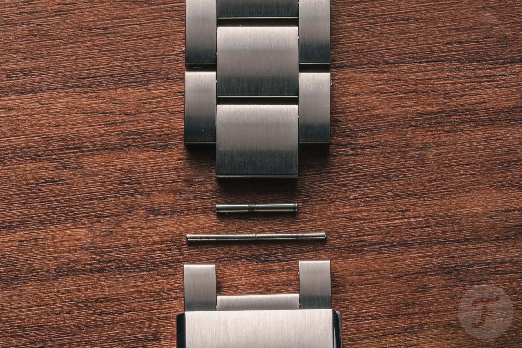 How to size your watch bracelet — pin and collar