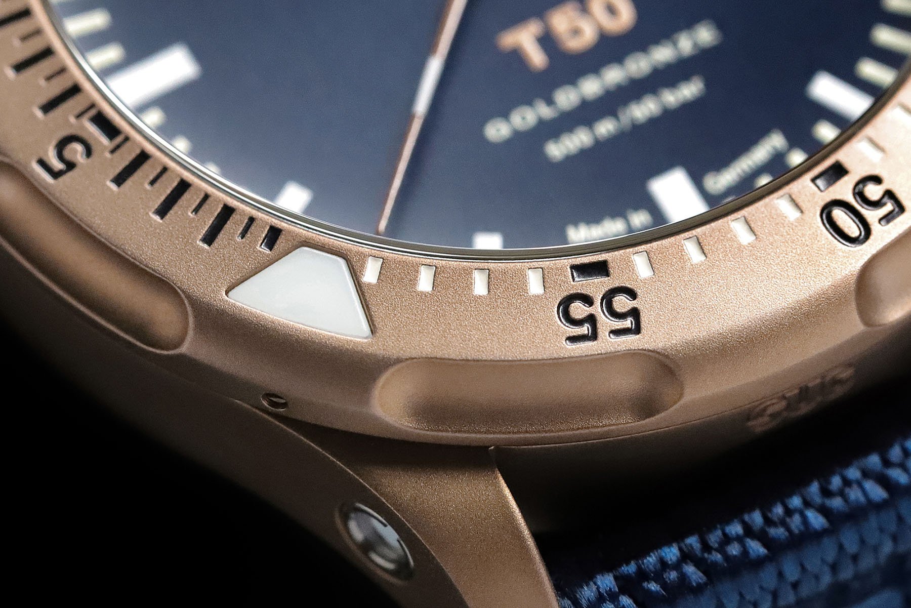 Sinn T50 Goldbronze B Bezel Close-up