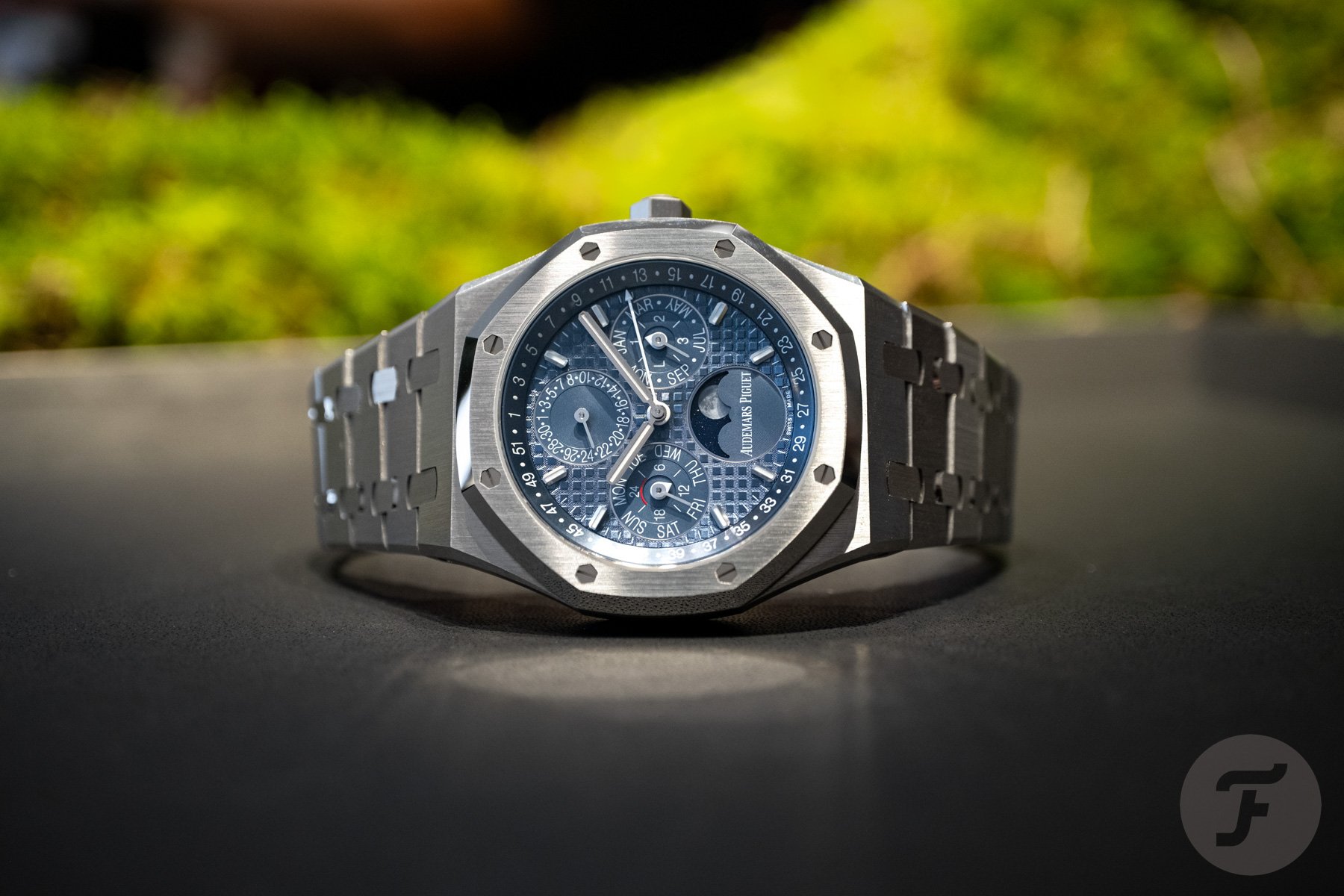 Audemars Piguet Royal Oak Perpetual Calendar ref. 26674ST.OO.1320ST.01 crown up