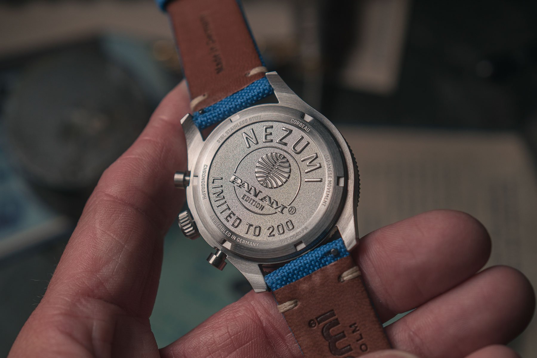 Mouse Corbeau - Pan am Edition Case Back