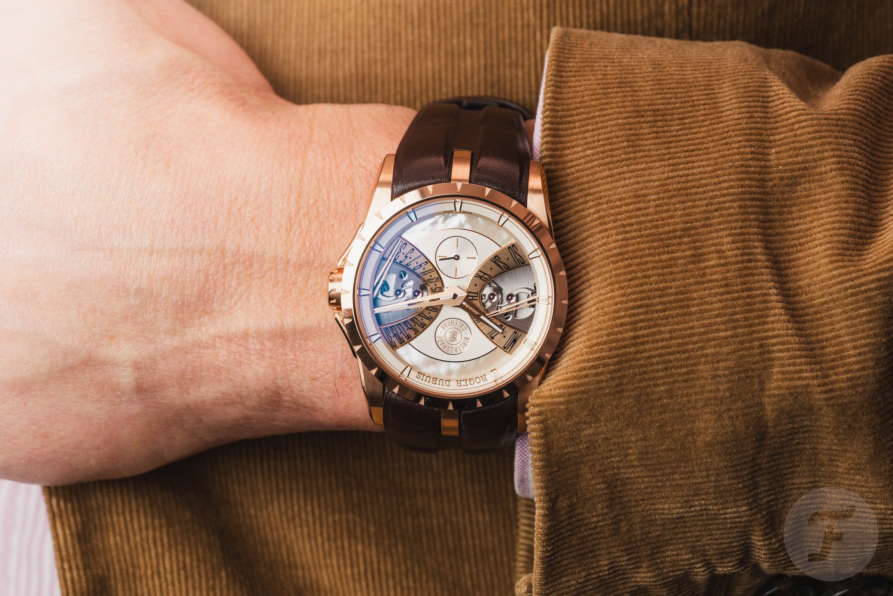 Wristshot of the Roger Dubuis Excalibur Biretrograde Calendar