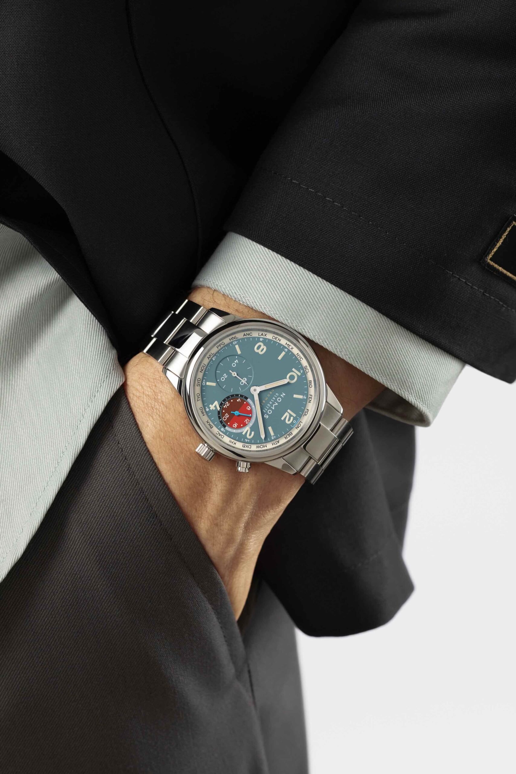 Nomos Club SportsNeomatik WorldTimer GlacierPocket Shot
