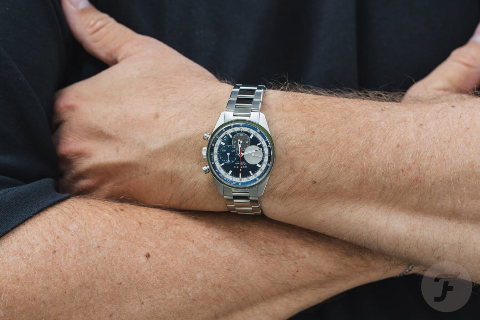 【F】 Hands-On: The New Blue-Dial Zenith Chronomaster Original