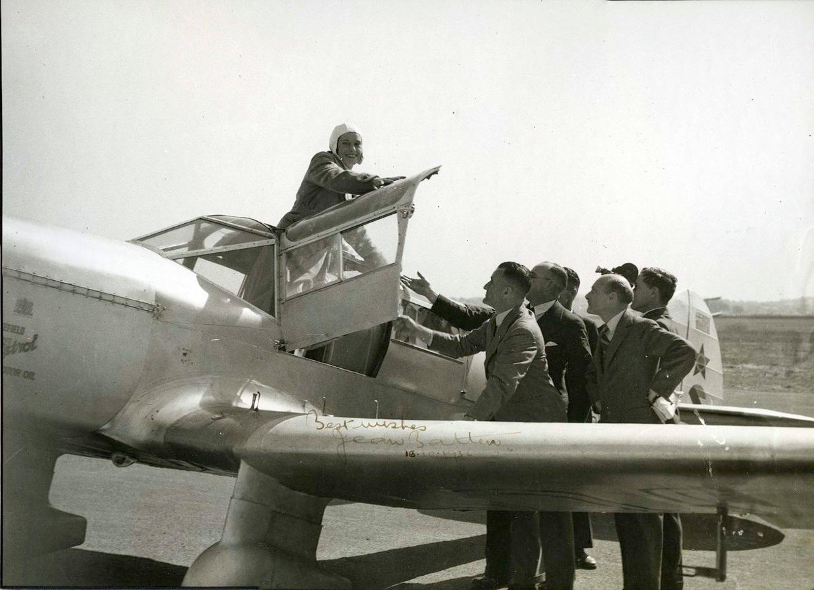 How A Smiths Dash Clock Helped A Pioneering Pilot Traverse The World
