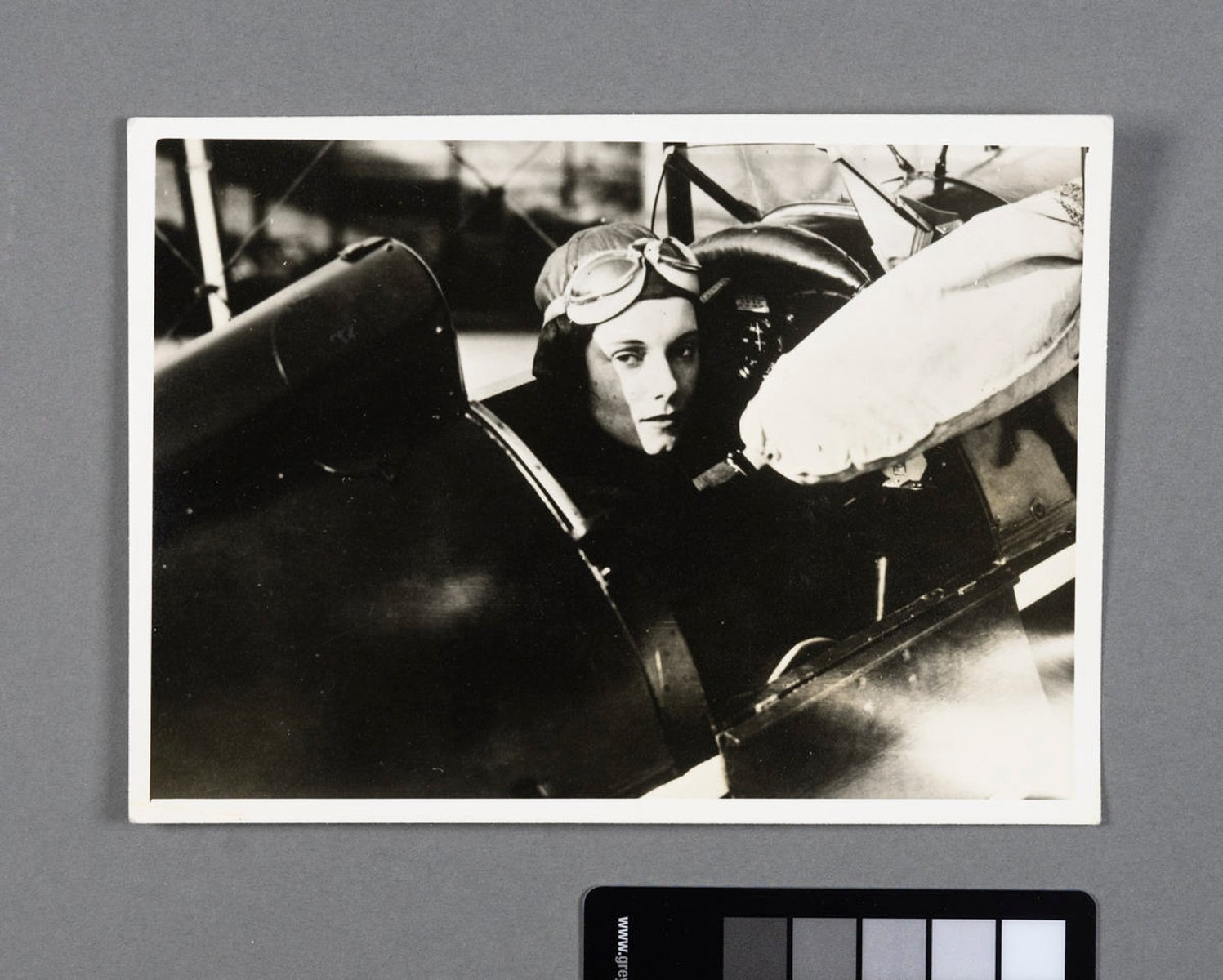 How A Smiths Dash Clock Helped A Pioneering Pilot Traverse The World