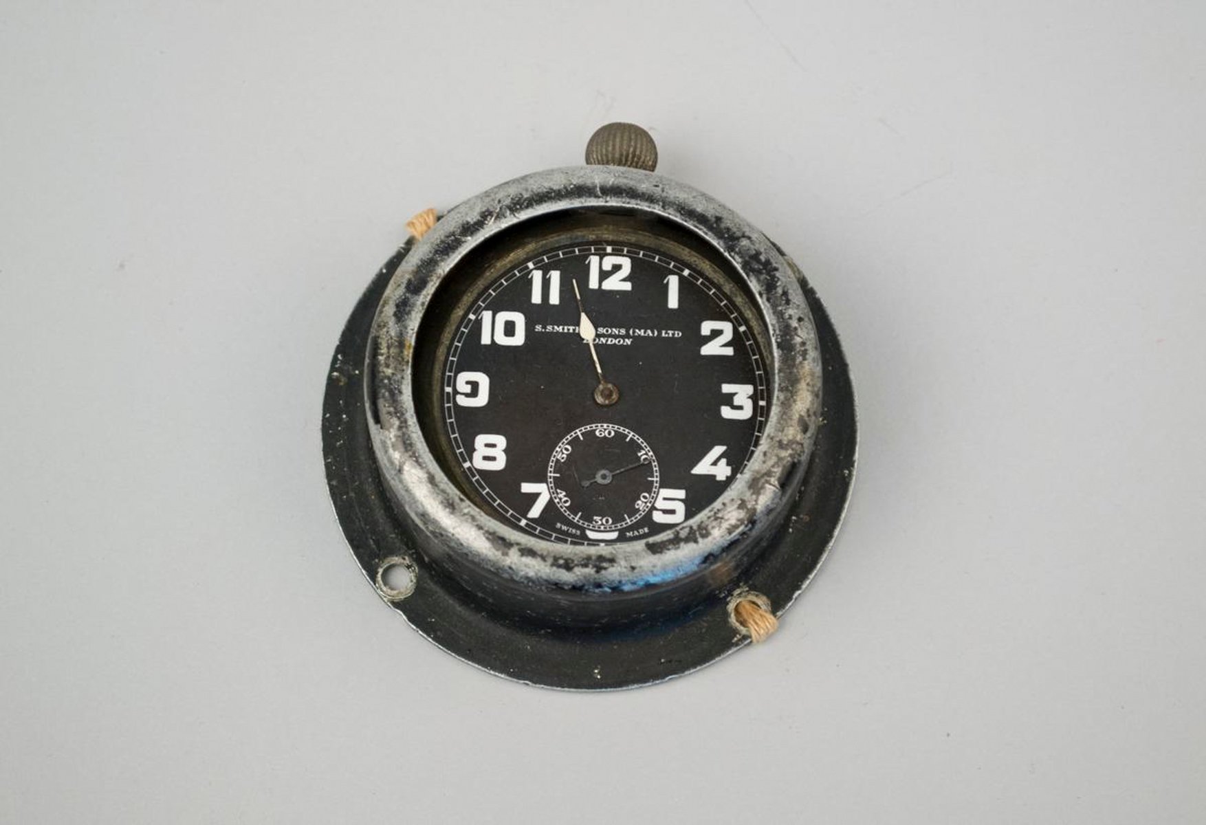 How A Smiths Dash Clock Helped A Pioneering Pilot Traverse The World