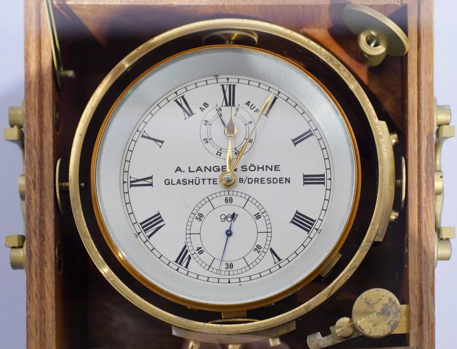 How A Smiths Dash Clock Helped A Pioneering Pilot Traverse The World