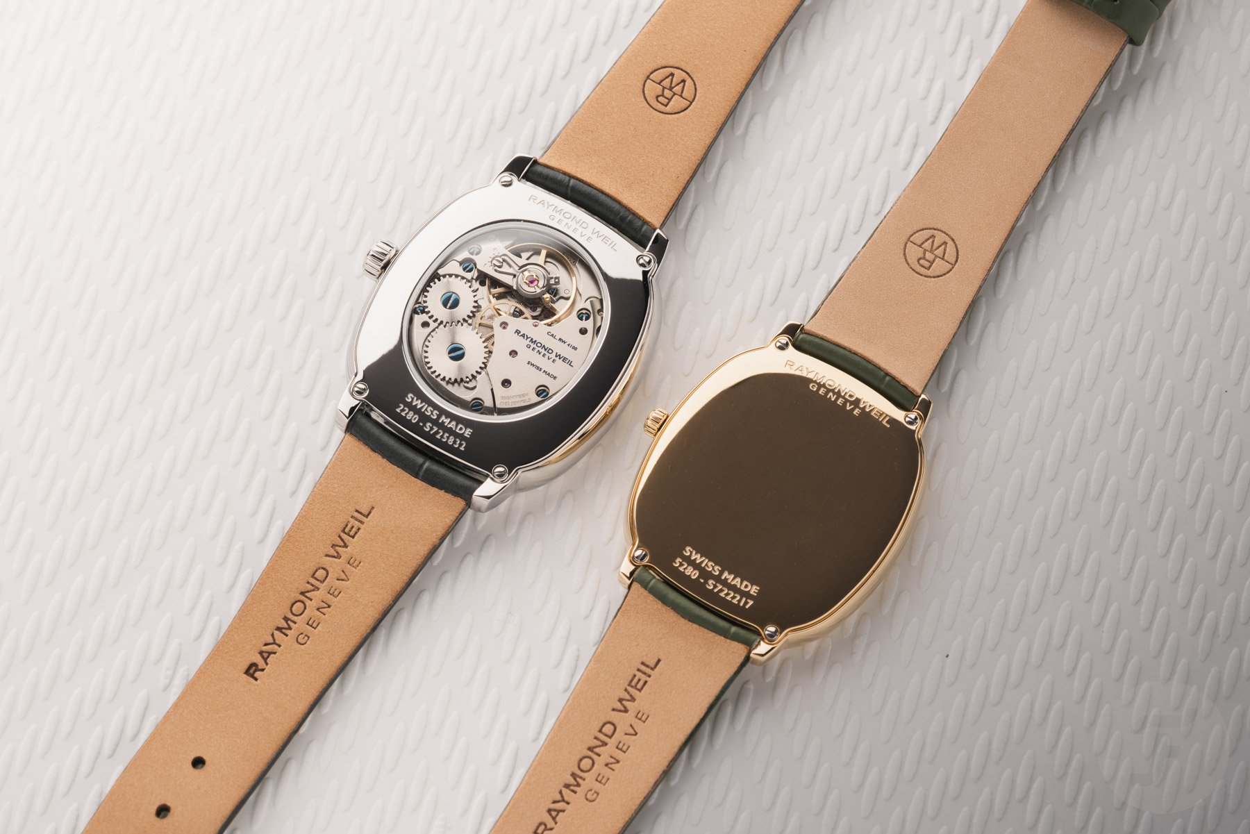 case backs of mechanical and quartz Raymond Weil Toccata Heritage models