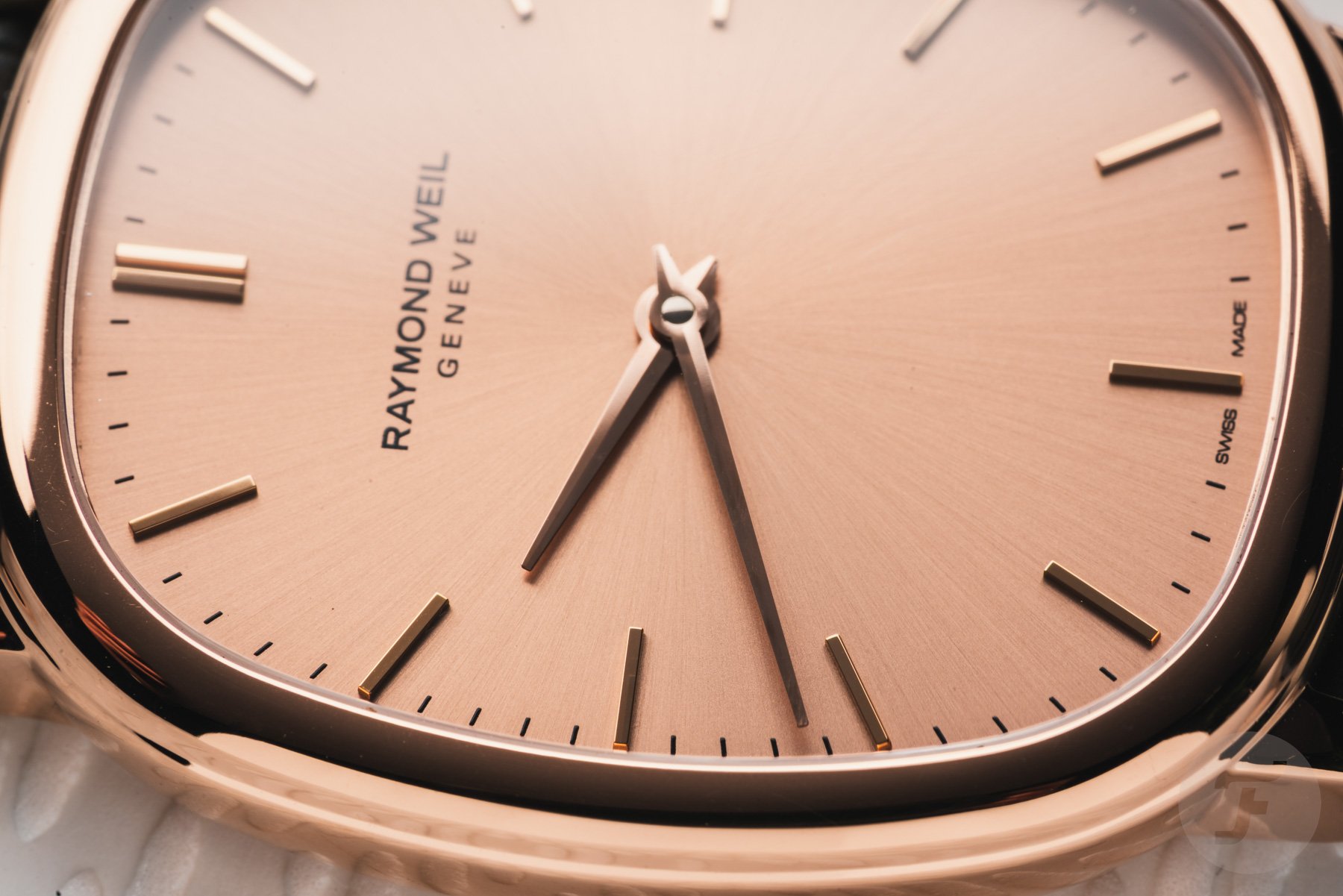 Raymond Weil Toccata Heritage copper dial up close