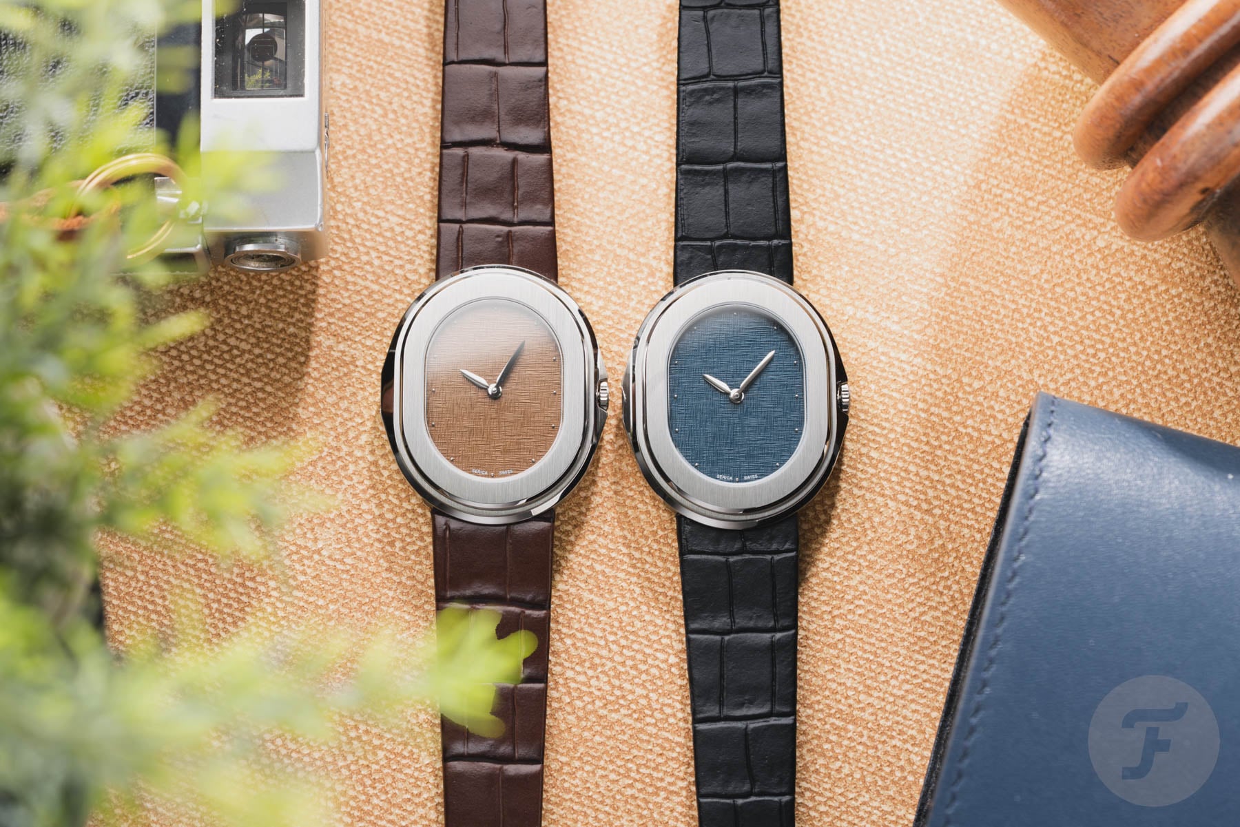 Serica Parade 1174 Linen models side by side, flat-lay