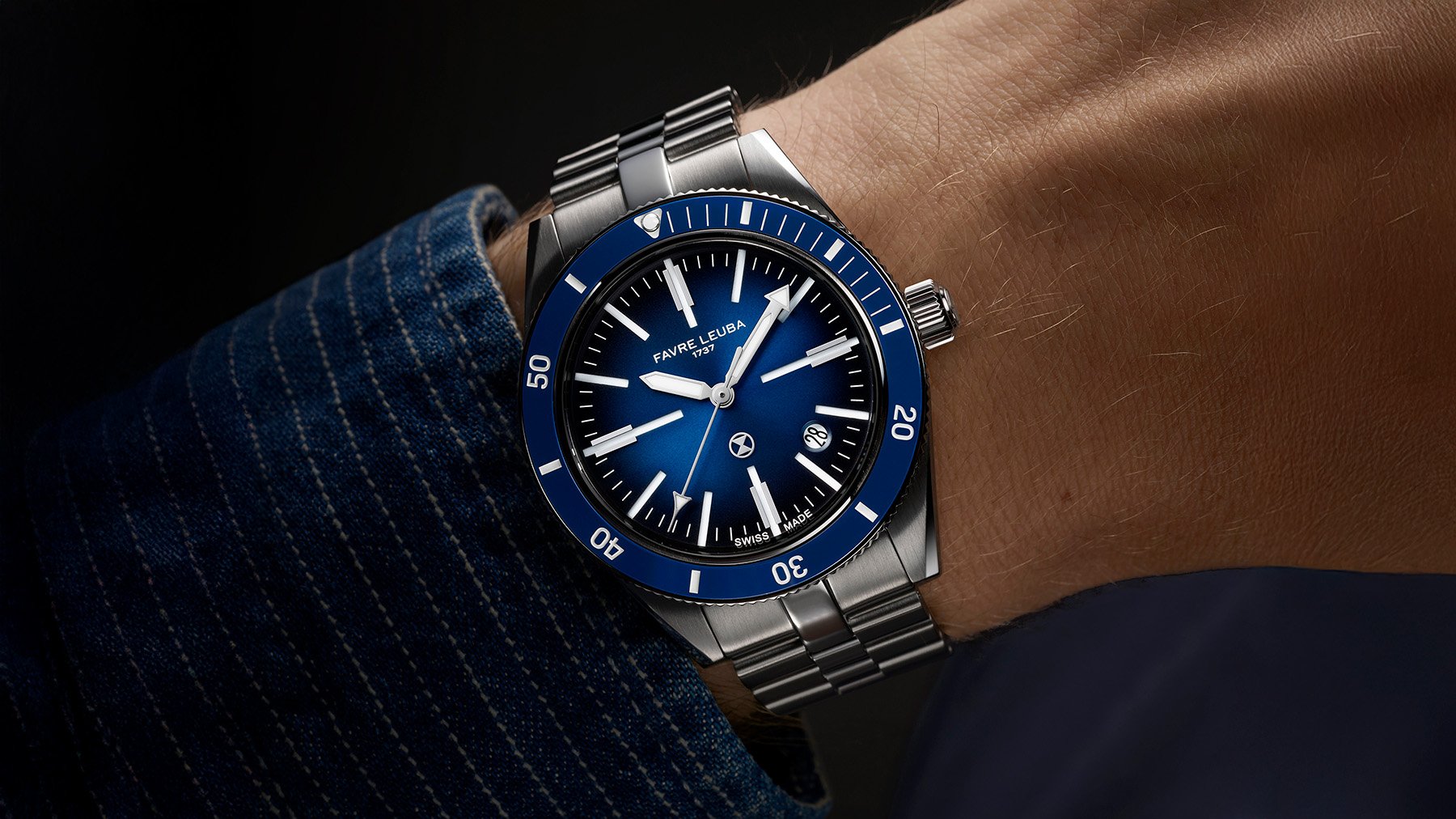 lue-dial Favre Leuba Deep Raider Renaissance wrist shot