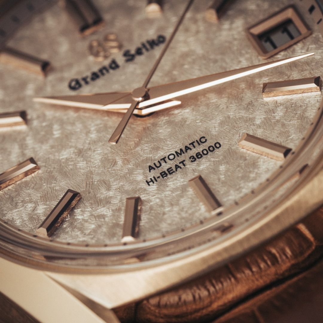 Dial of the Grand Seiko SBGH368 “Sakura Kakushi”