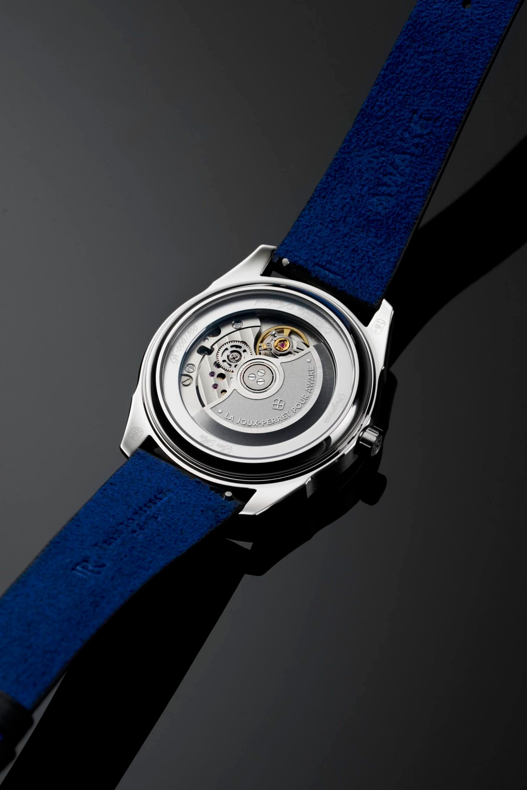 Awake Sơn Mài Fragments case back and movement