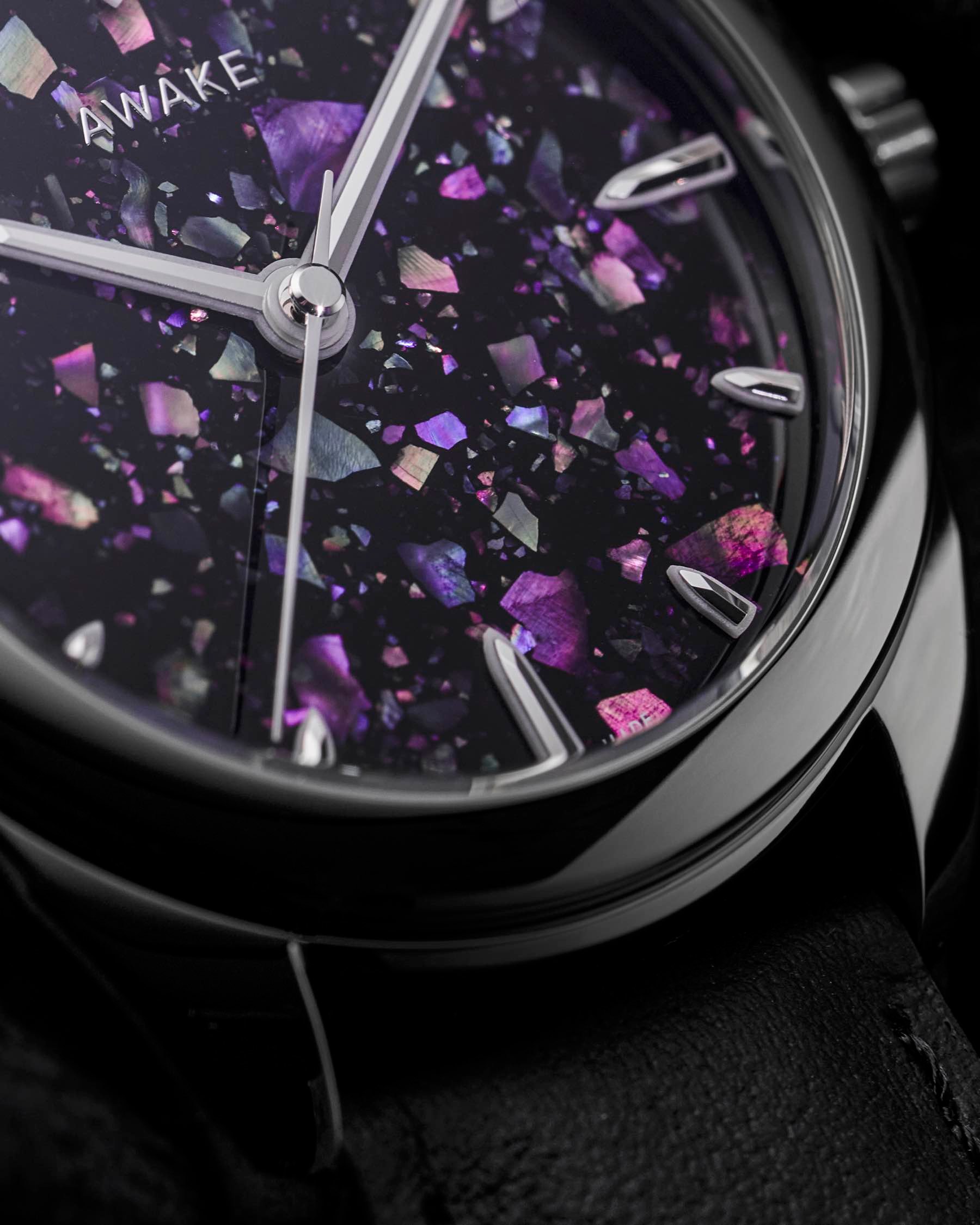 Awake Sơn Mài Fragments Pink dial macro