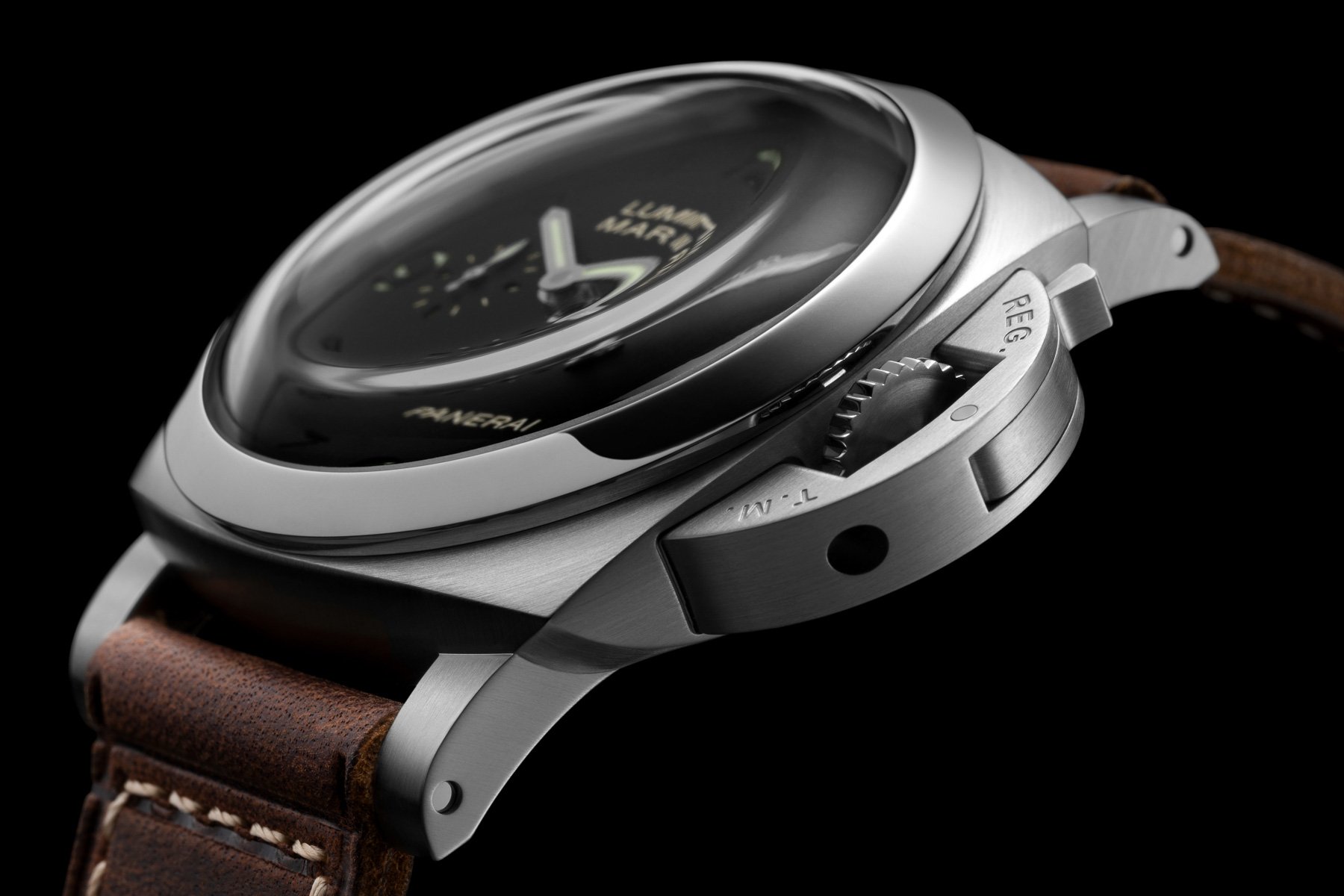 Panerai Luminor Marina PAM01759 diagonal profile shot, crown side
