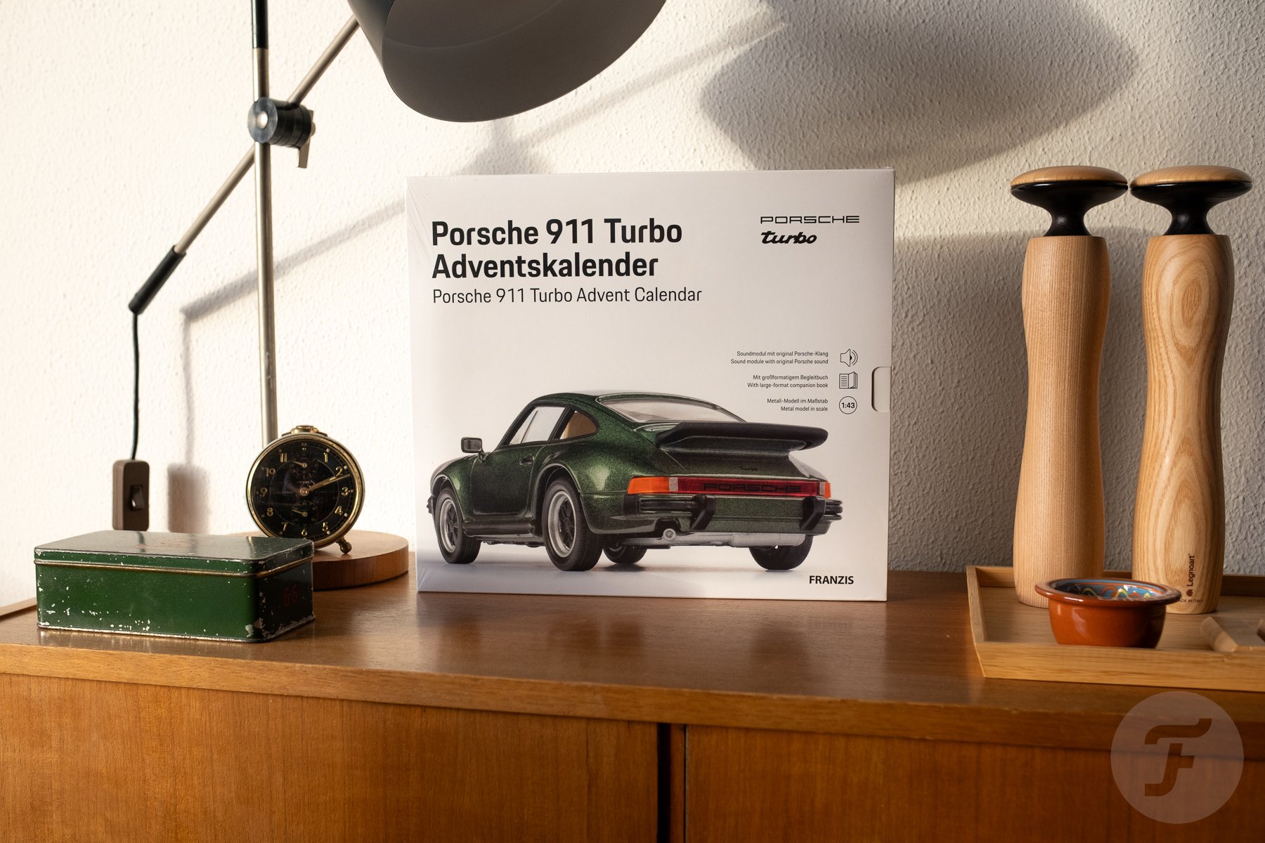 porsche 911 turbo advent calendar lifestyle image