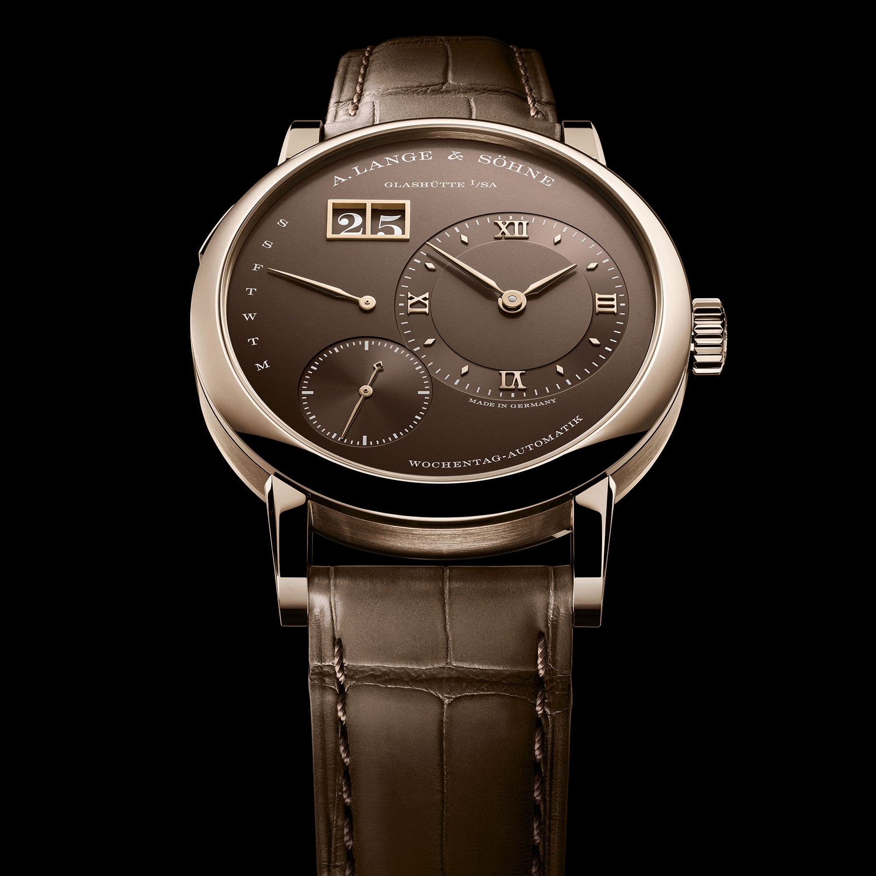 A. Lange & Söhne Lange 1 Daymatic Honeygold tilted backward, head on