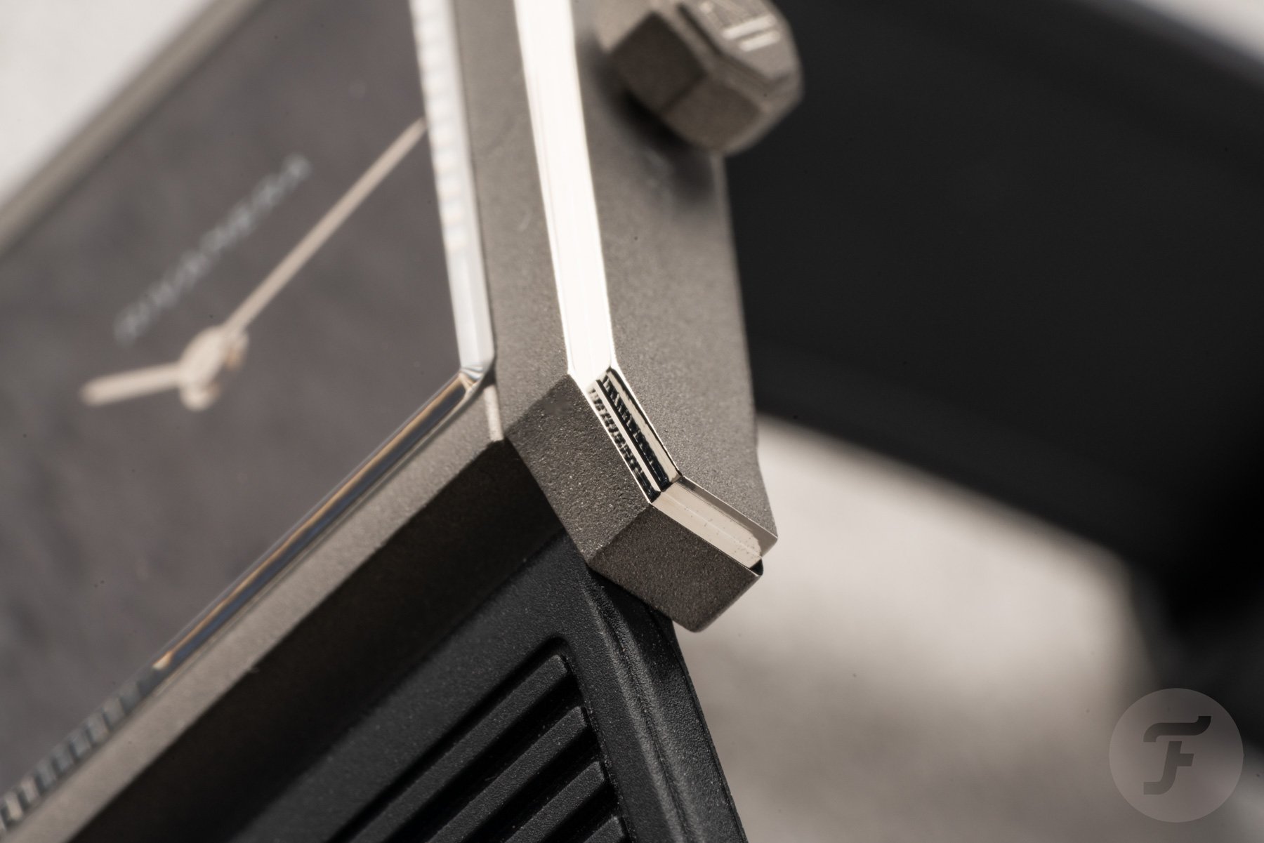 Echo/Neutra Rivanera Piccolo MB lug detail