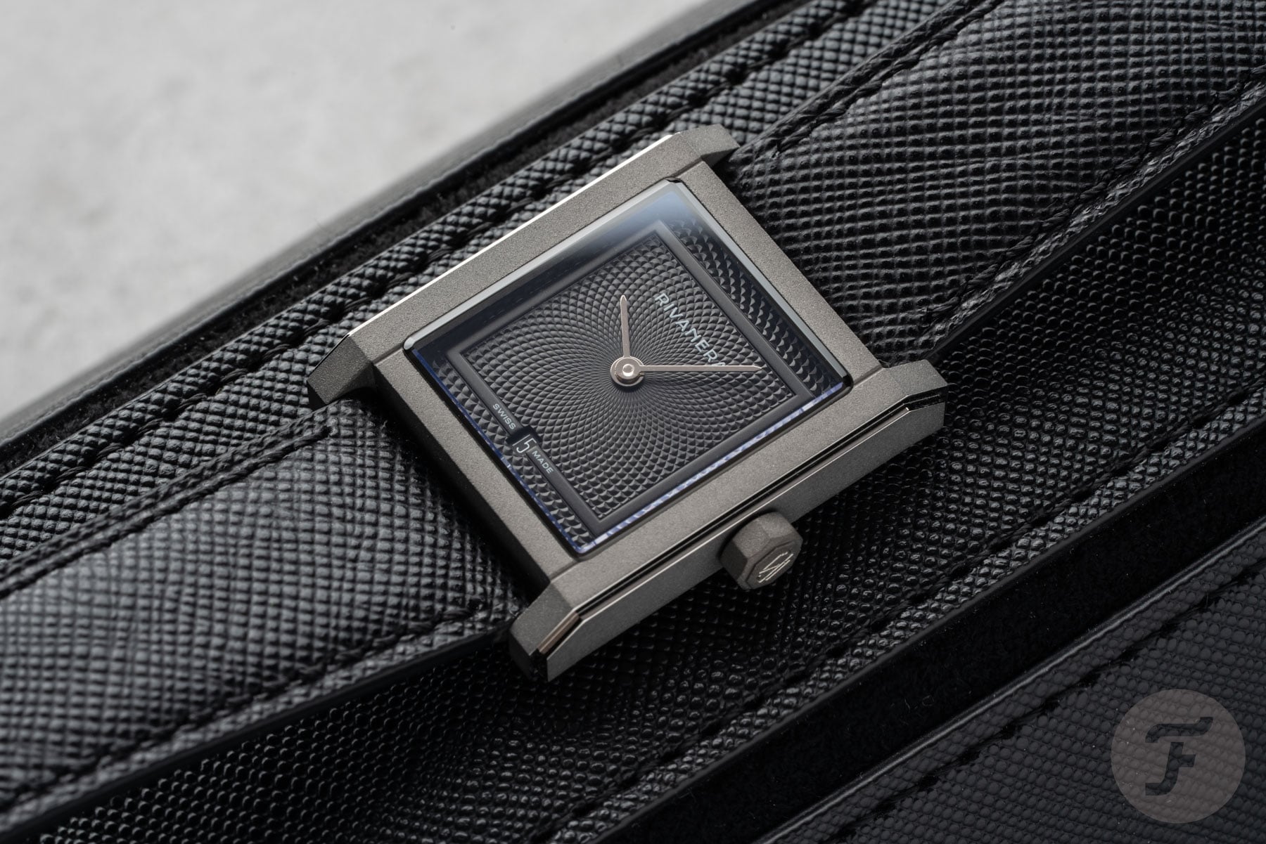 Echo/Neutra Rivanera Piccolo GB flat-lay