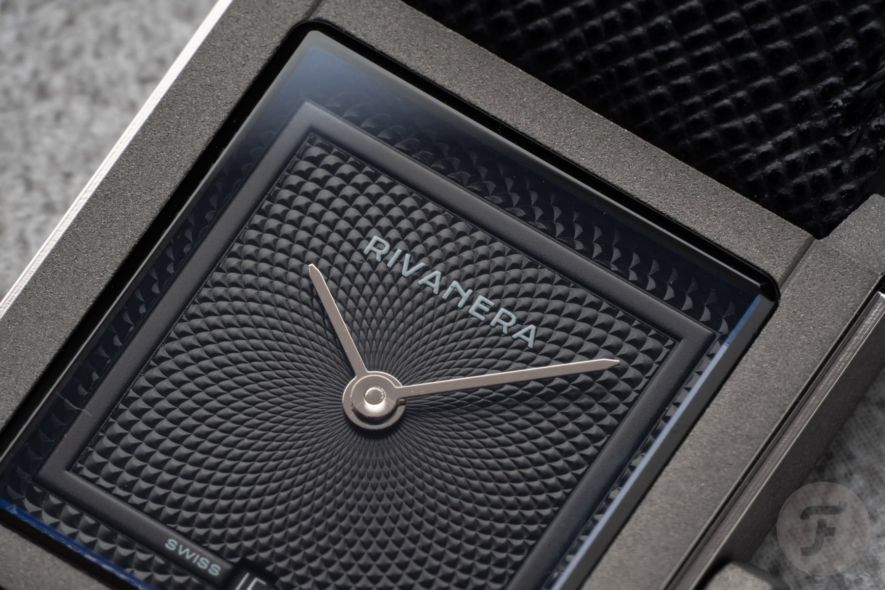 Echo/Neutra Rivanera Piccolo GB dial up close