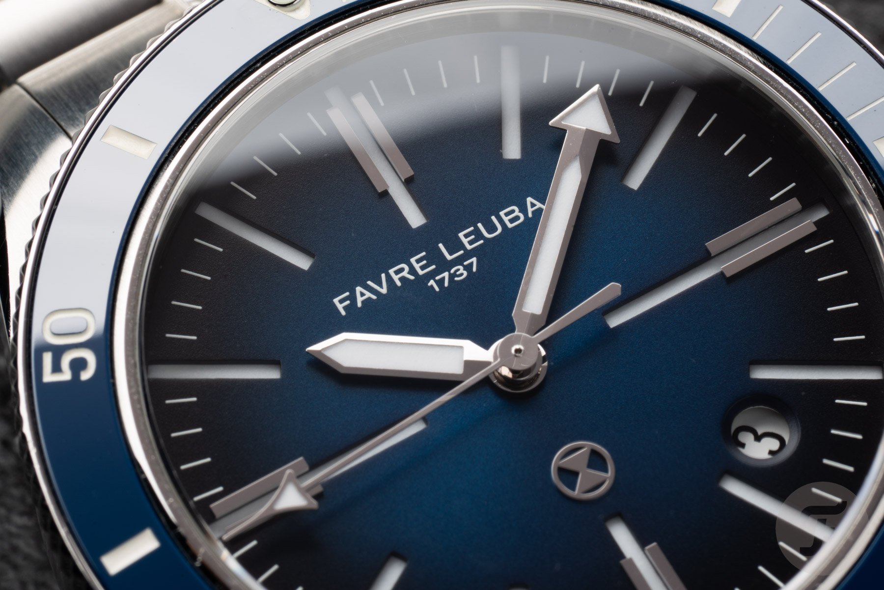 Favre Leuba Deep Raider Renaissance dial macro