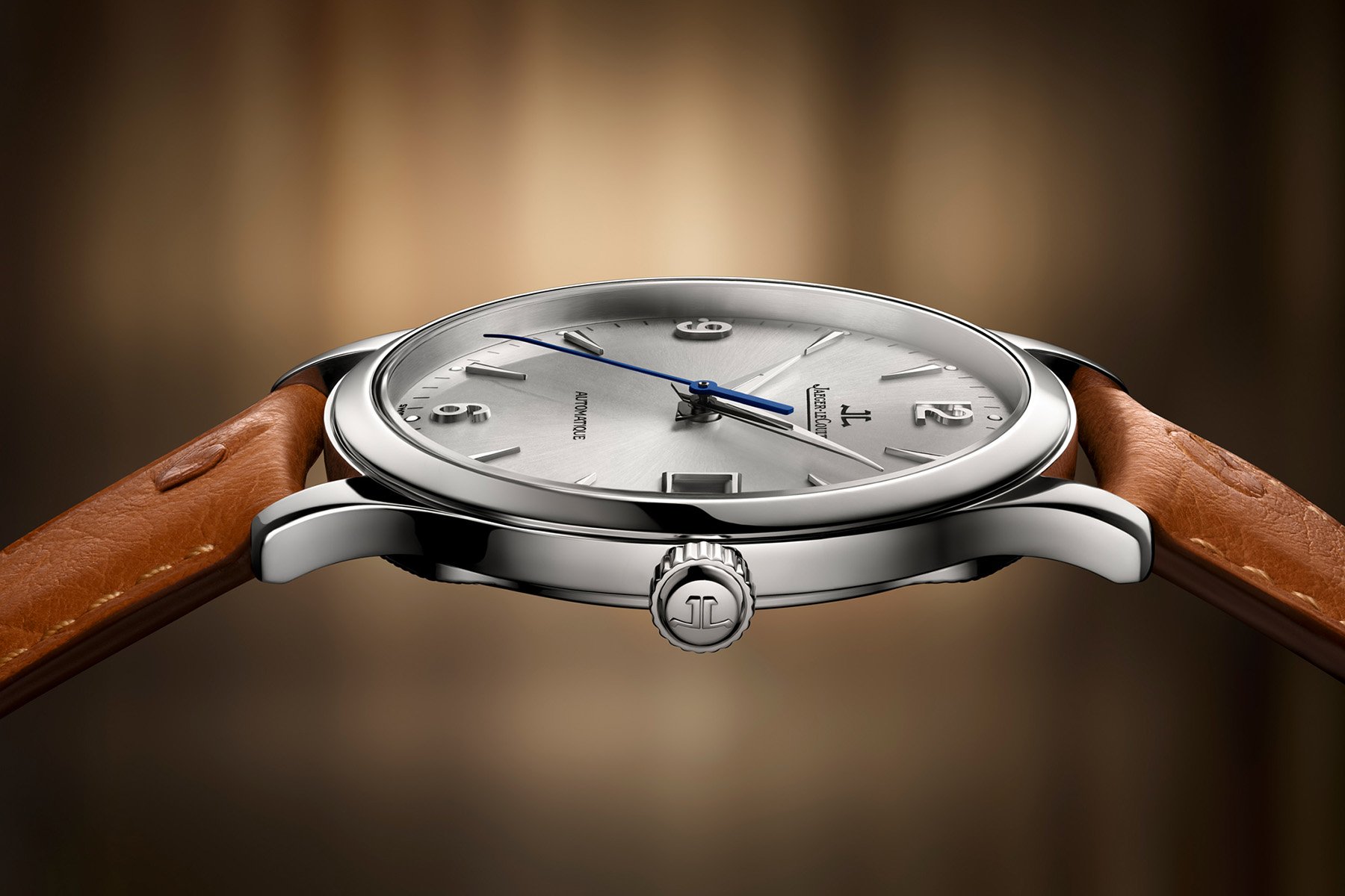 Jaeger-LeCoultre Master Control Classic profile, crown side