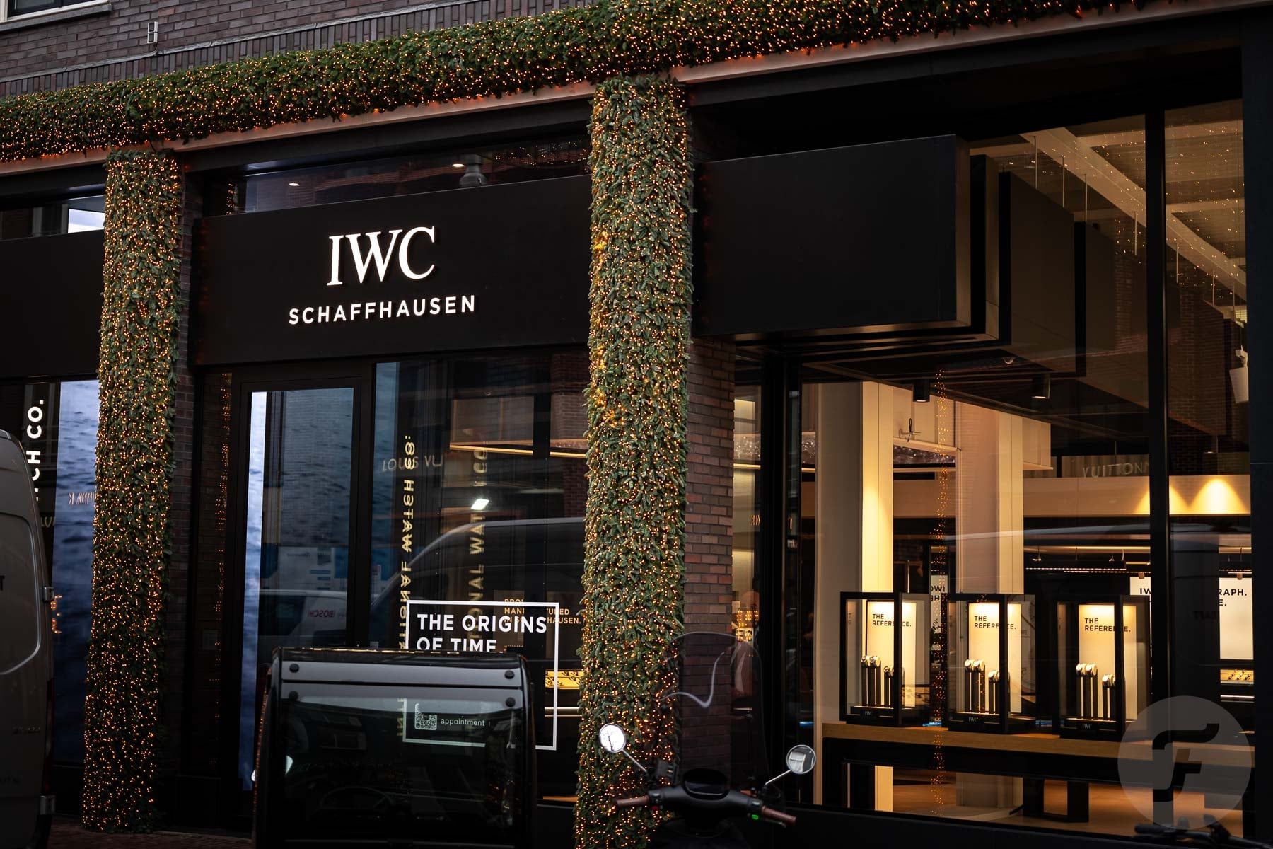 fratellowatches.com - Lex Stolk - The Trend Continues: Monobrand Watch Boutiques Are On A Continuous Rise