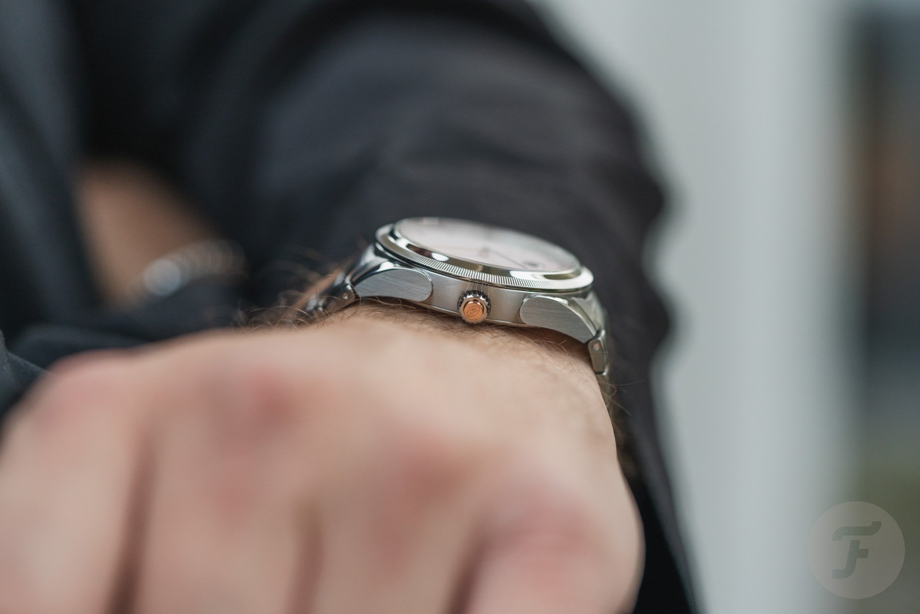 Parmigiani Fleurier Tonda PF Minute Rattrapante Arctic Rose on-wrist profile shot