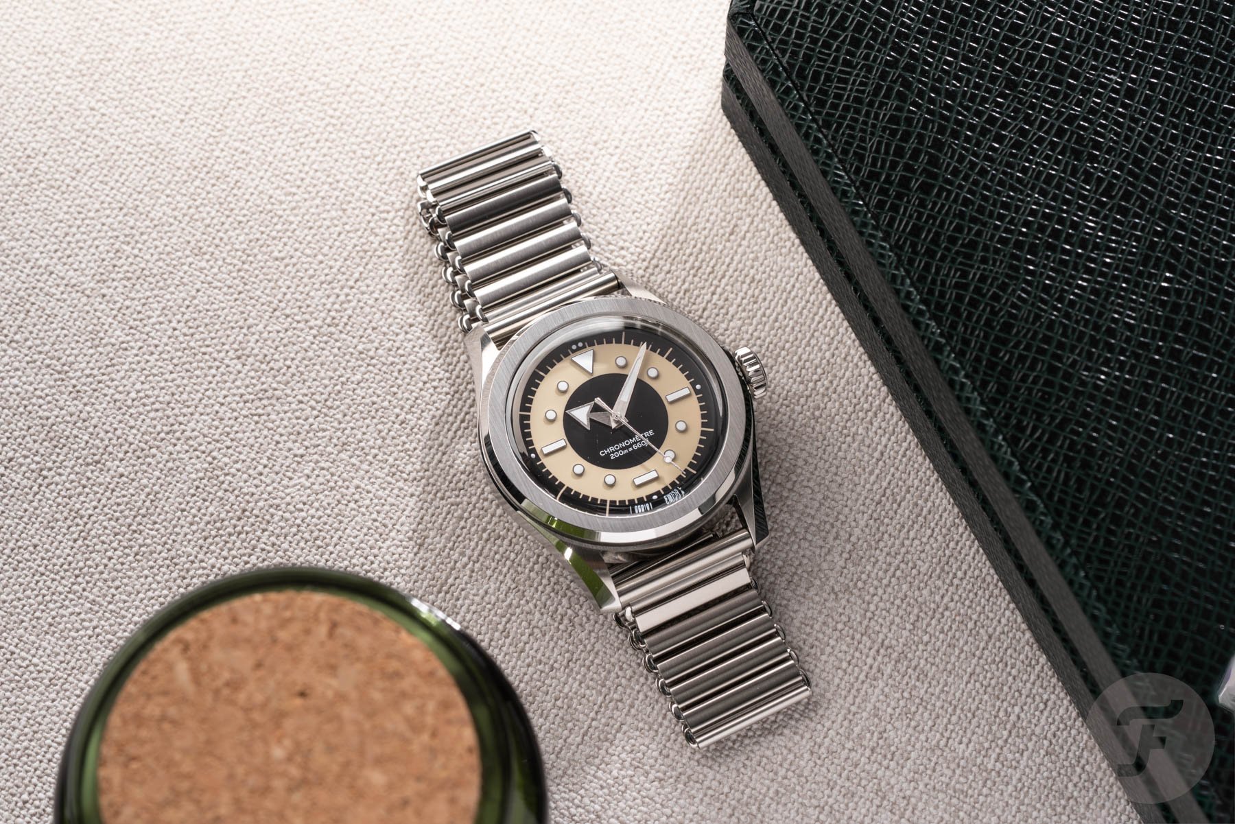 Serica 6190 TXD flat-lay