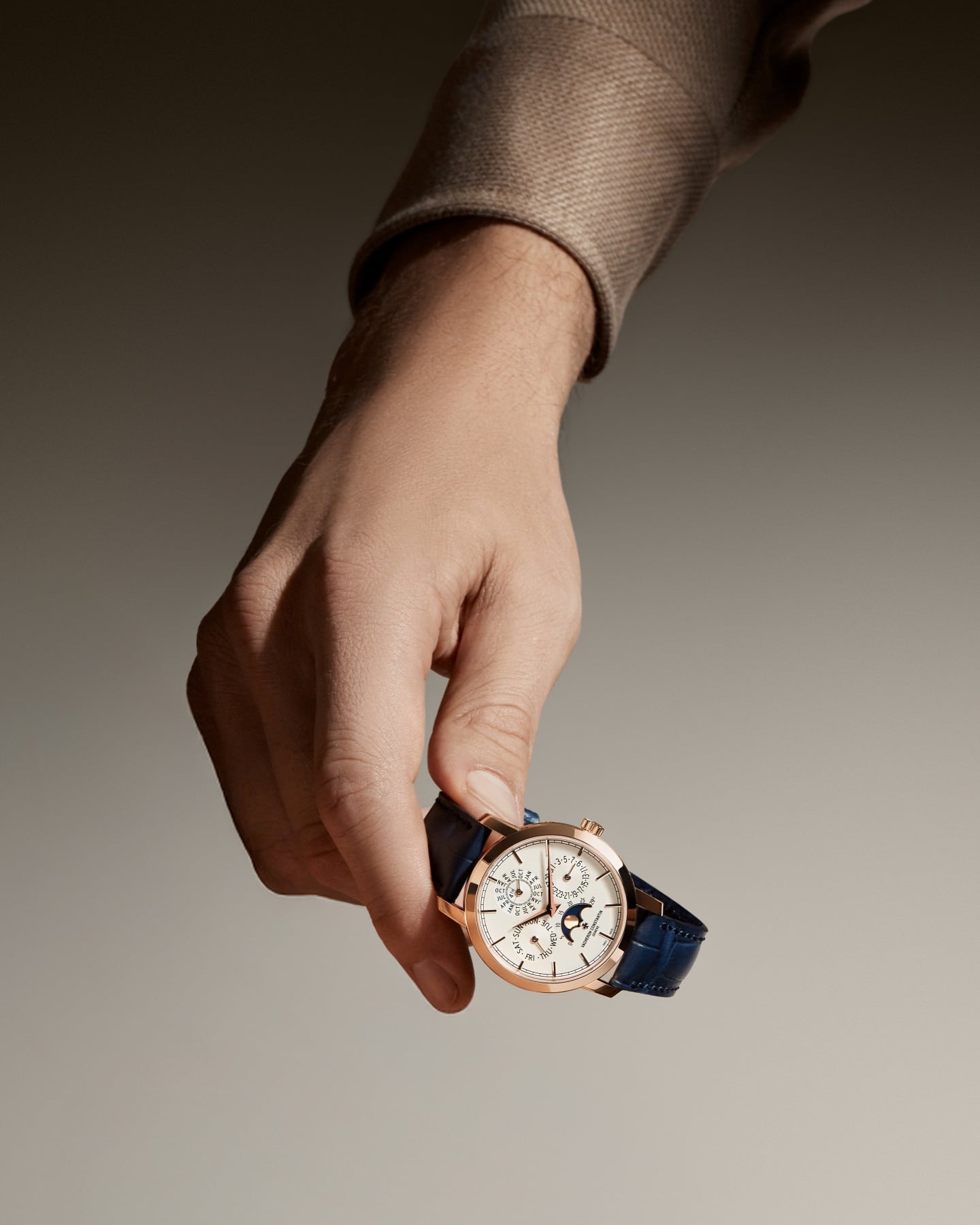 holding the 36.5mm Vacheron Constantin Traditionelle Perpetual Calendar Ultra-Thin