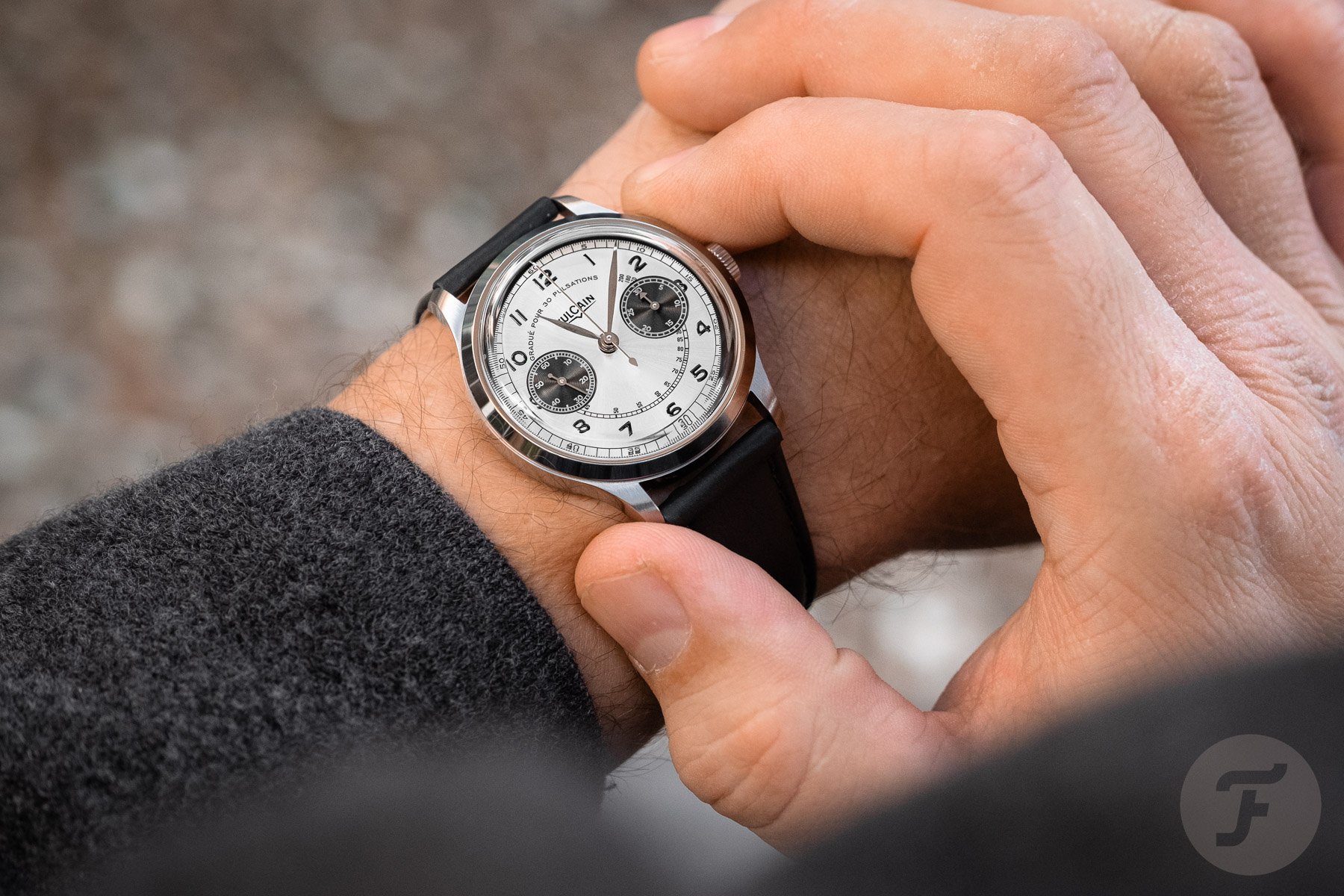 Oparating the Vulcain Monopusher Heritage Panda