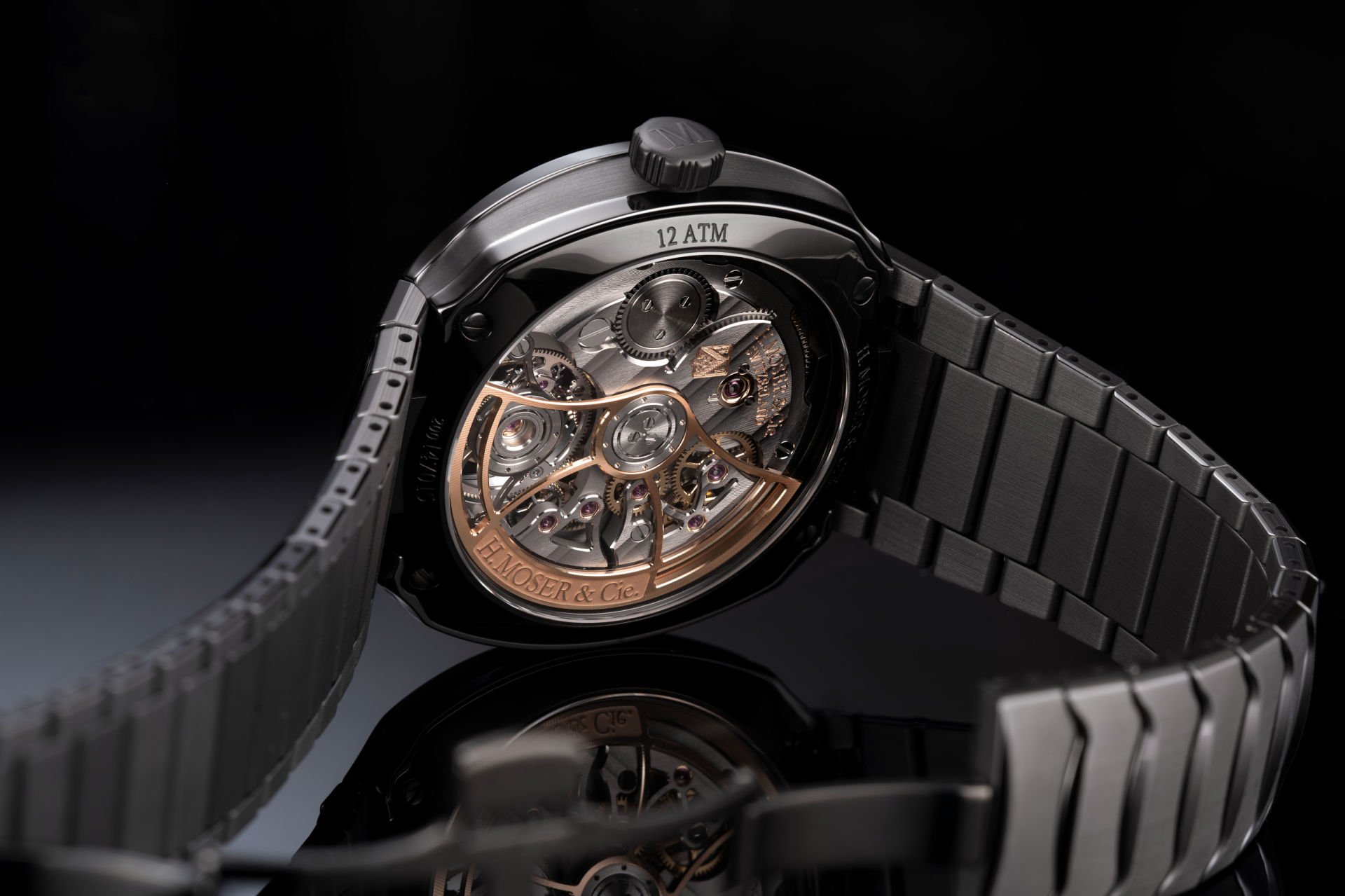 H. Moser Streamliner Tourbillon Concept Ceramic case back and movement