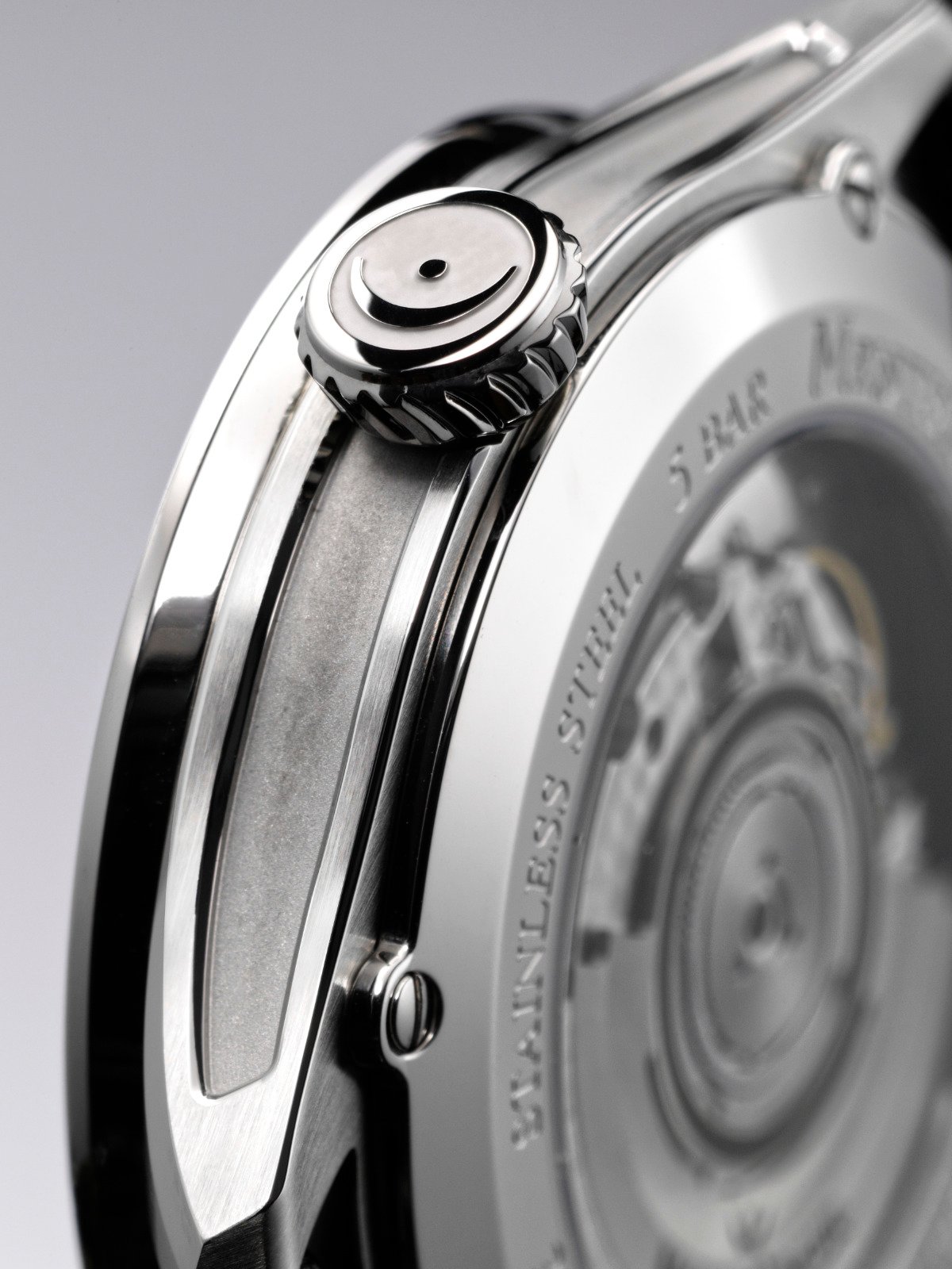 Case detail of the MeisterSinger Panthero Jumping Hour