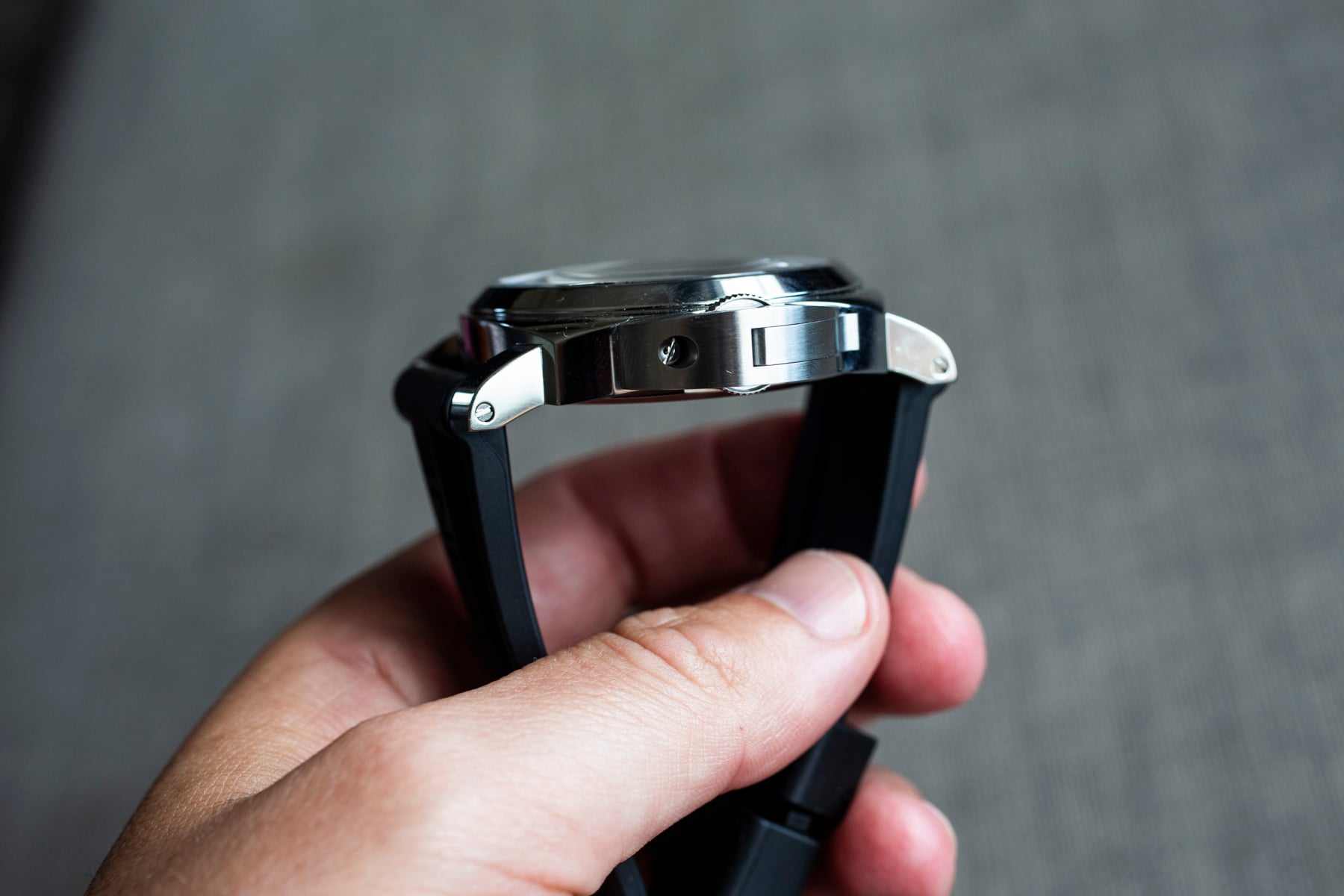 Panerai Luminor Base Logo PAM01086 case profile, crown side