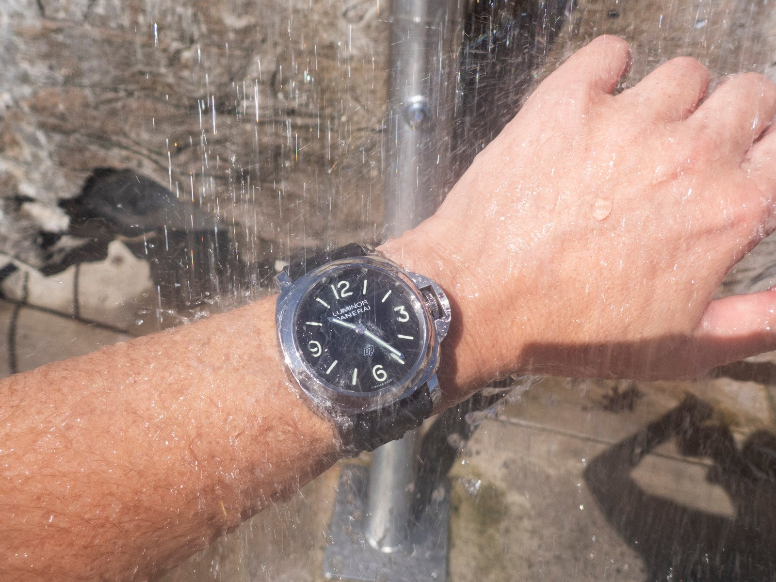Panerai Luminor Base Logo PAM01086 on wrist under shower
