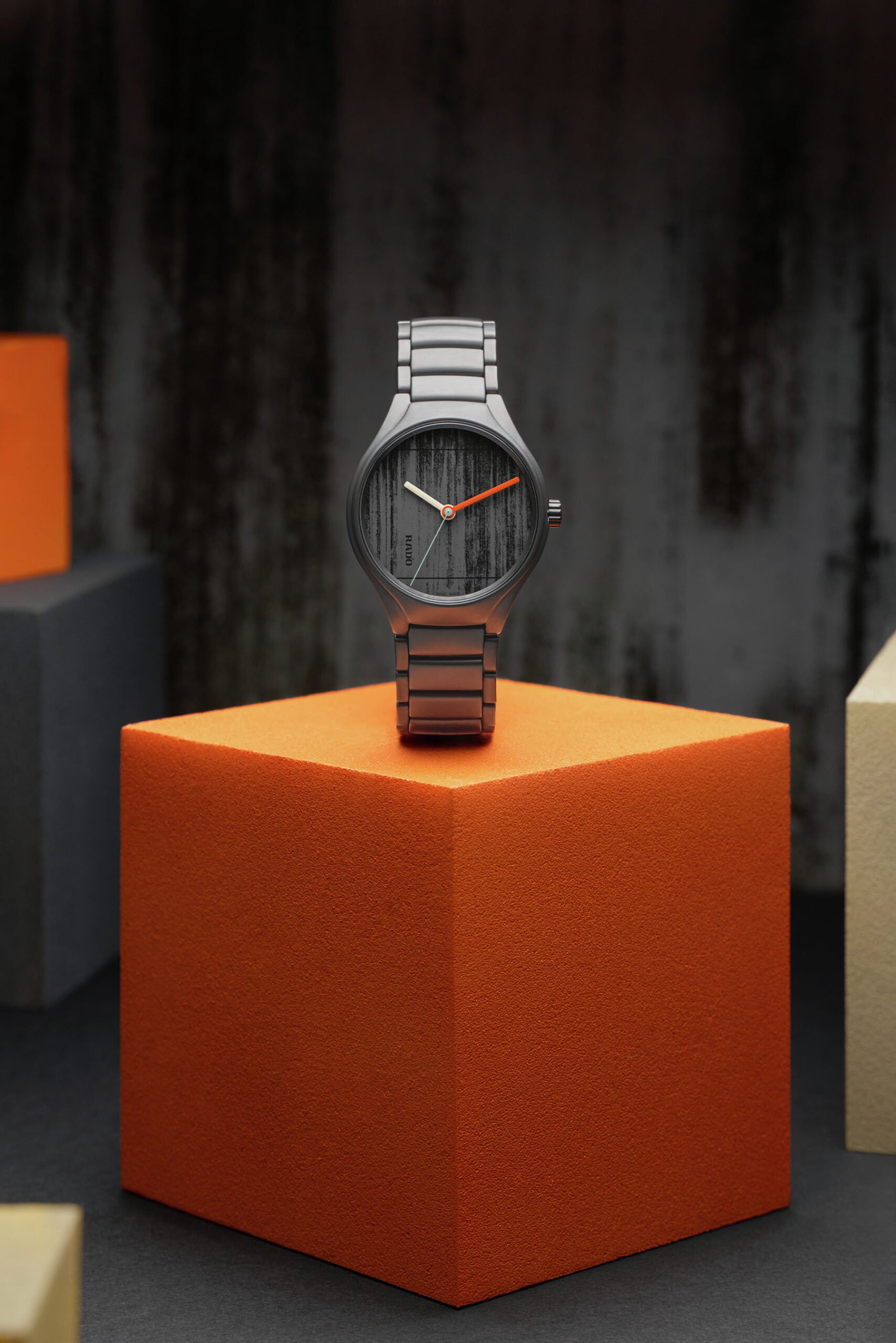 Iron Grey Rado True Round × Les Couleurs Le Corbusier Special Edition