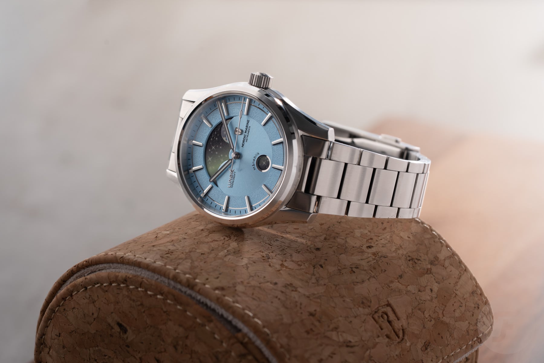 Exploring the Creative Features of the Nordic Marine Instruments Lunør Watch
