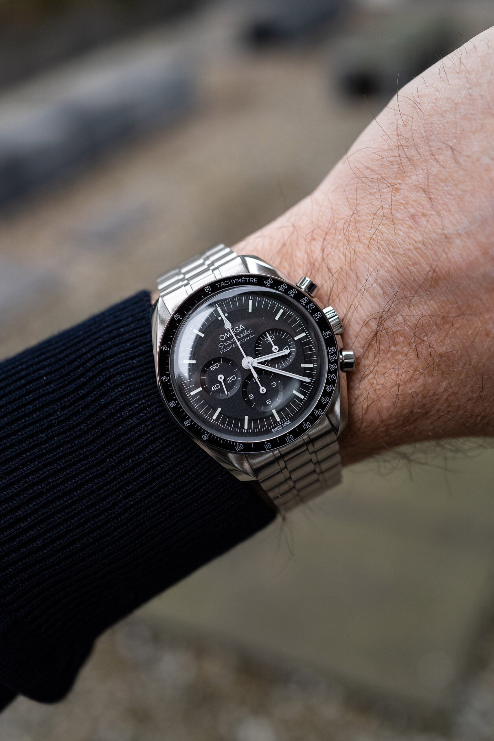 Omega Speedmaster Professional Moonwatch 310.30.42.50.01.001 wrist shot