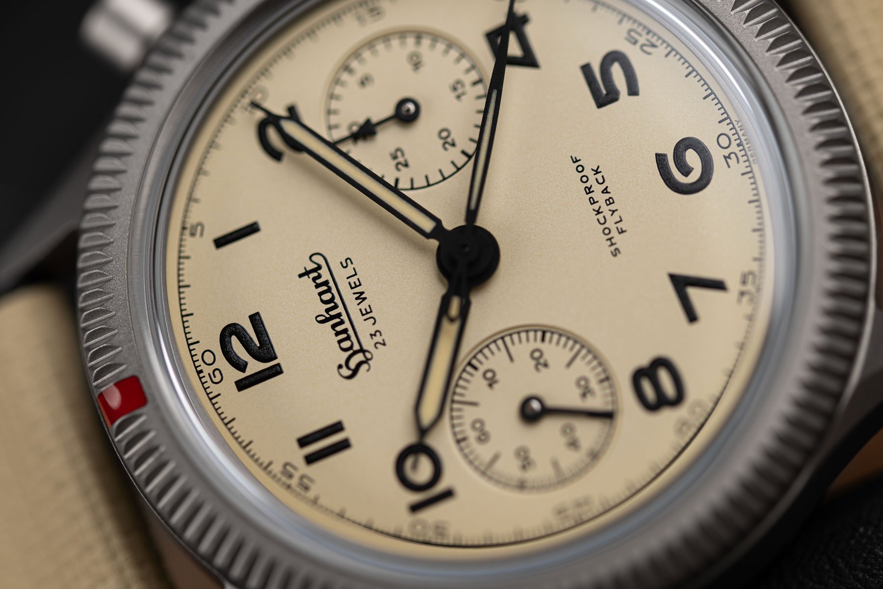Hanhart 417 Ti Desert Pilot dial close-up