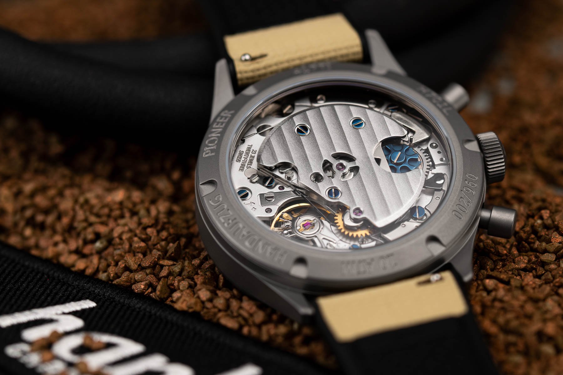 Hanhart 417 Ti Desert Pilot AMT5100 M movement