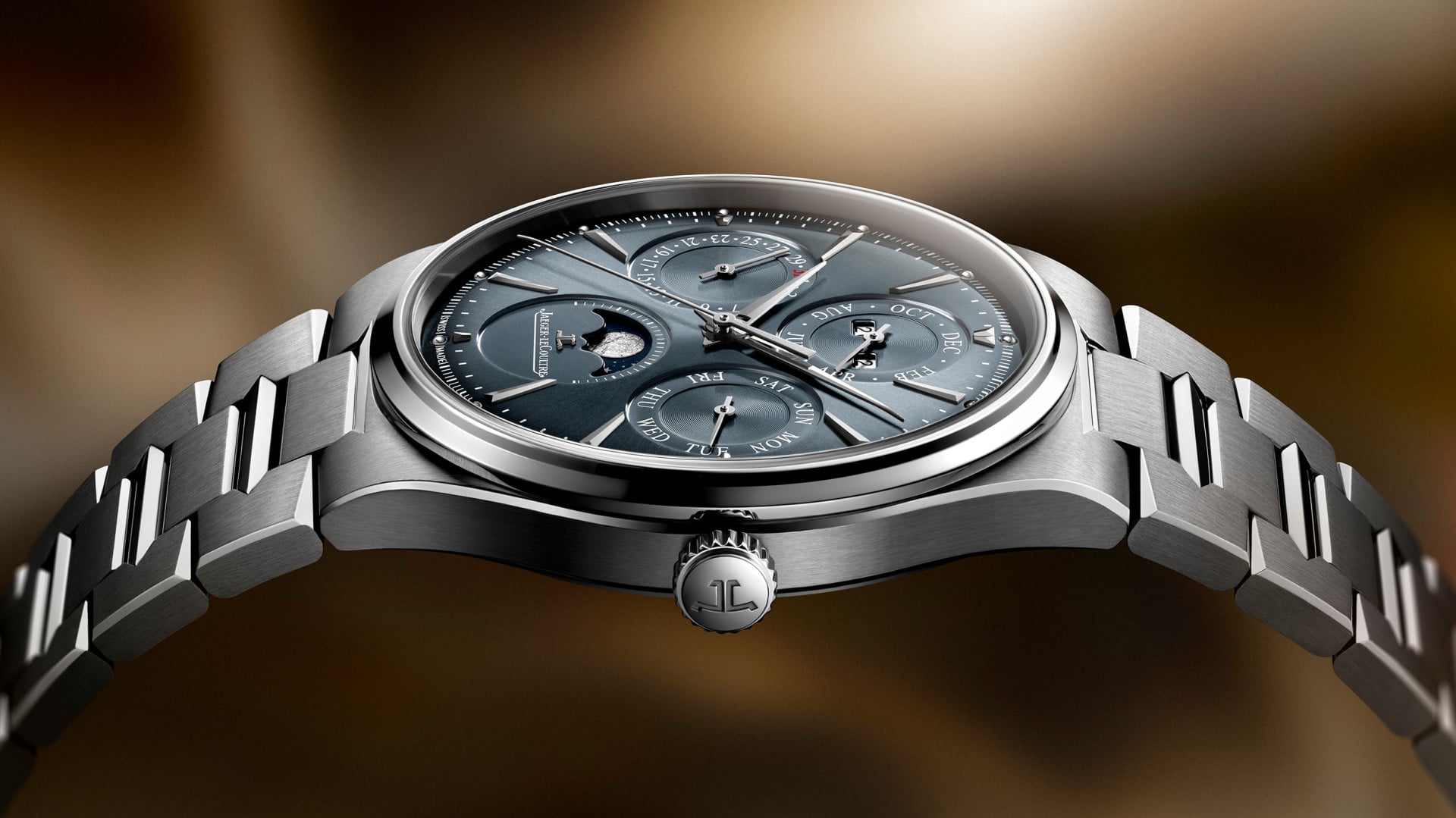 steel Jaeger-LeCoultre Master Control Chronometre Perpetual Calendar case profile