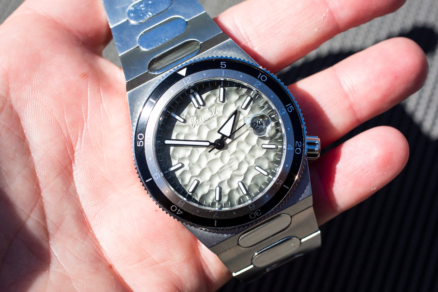 Bausele Elemental Coorong Mist in hand