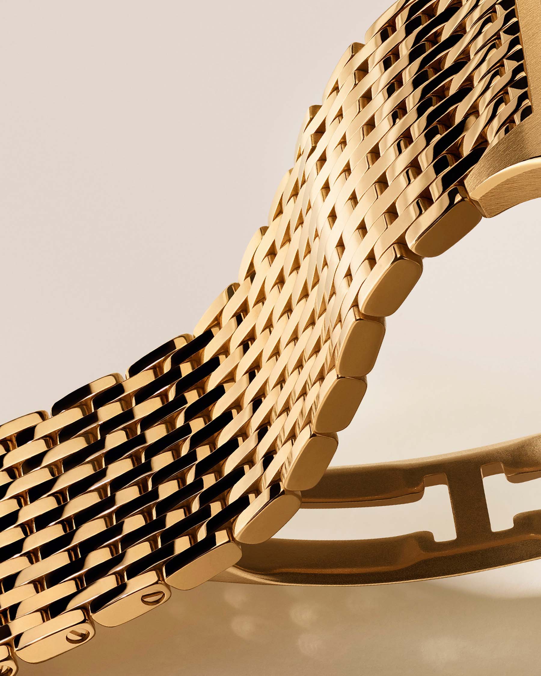 gold Cartier Santos-Dumont bracelet links up close