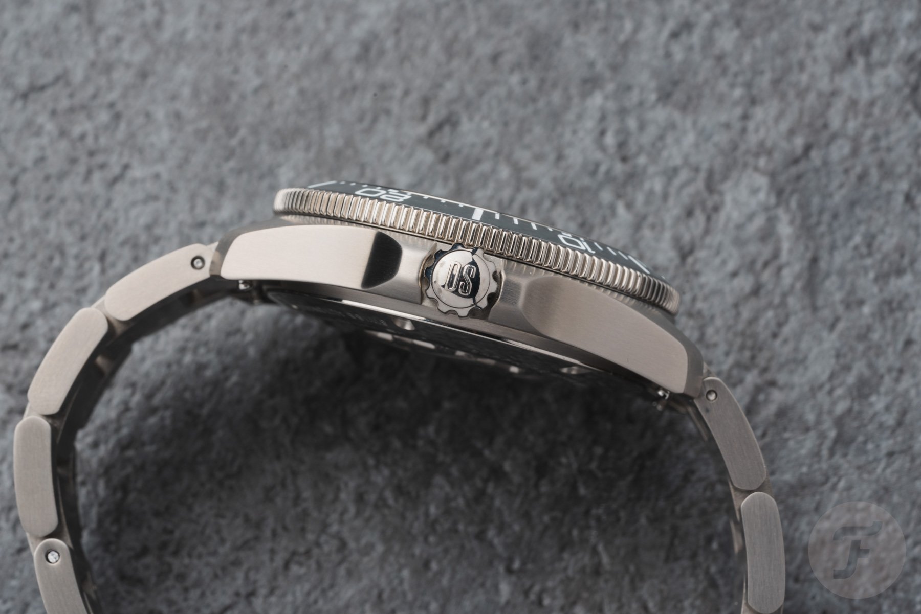 Certina DS Action Diver 38mm Titanium case profile