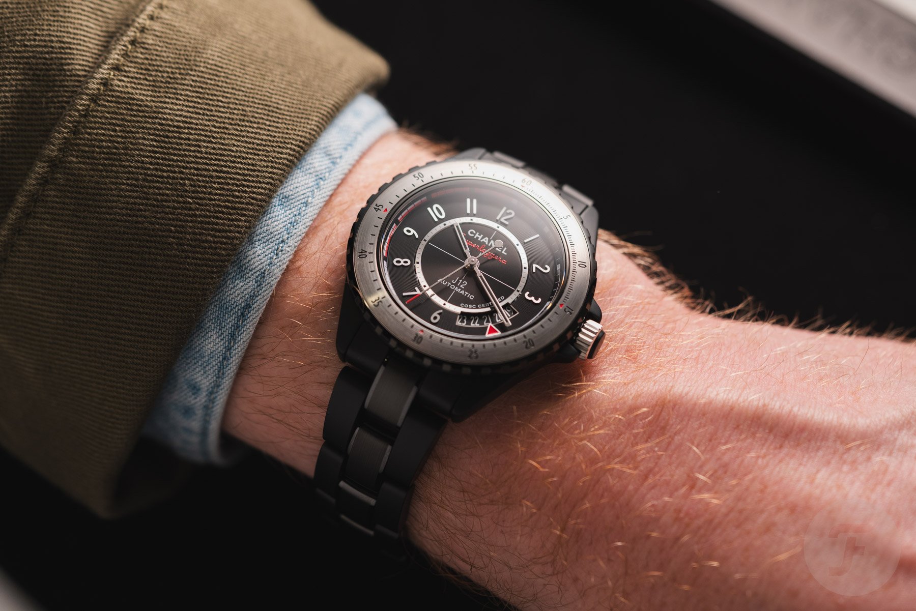 Chanel J12 Superleggera Caliber 12.1 wrist shot