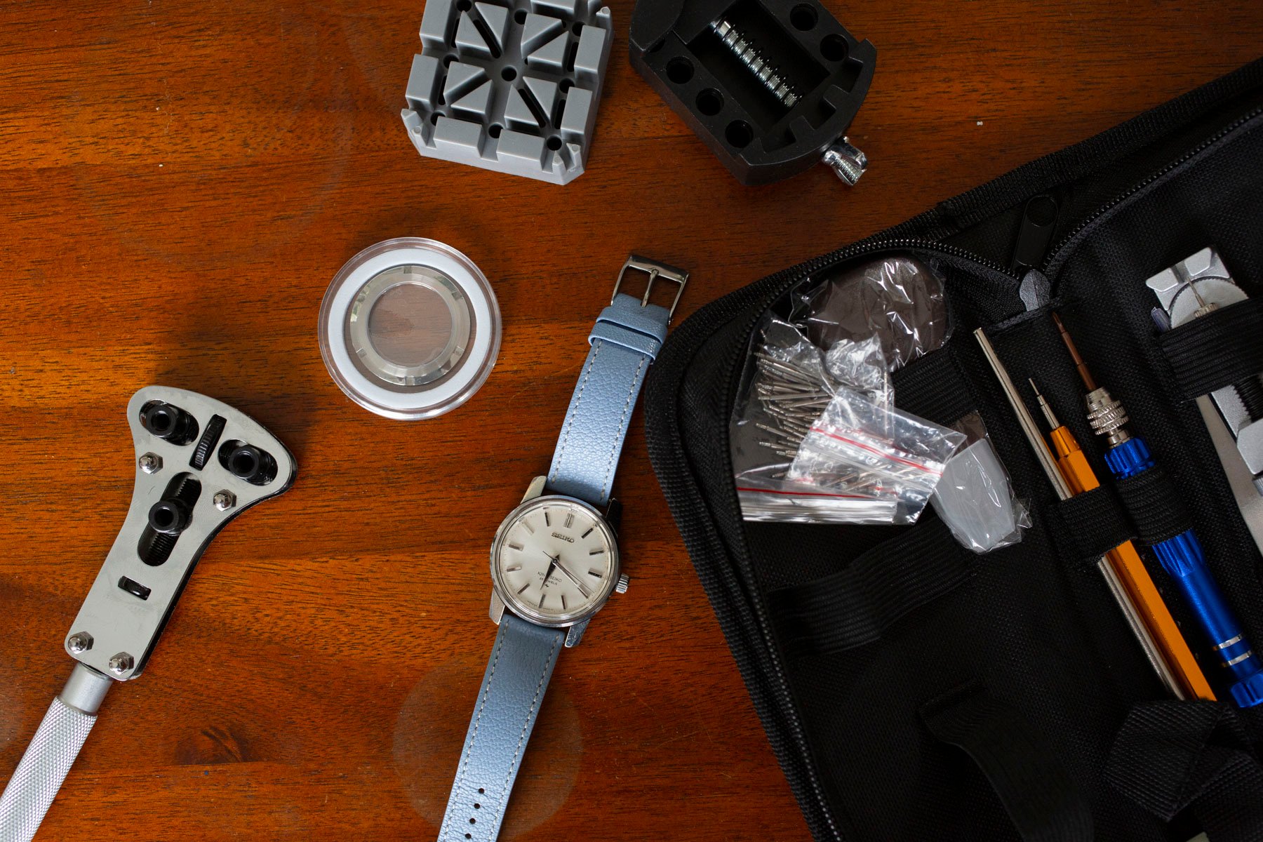 King Seiko 44-9990 flat lay with tool kit and display case back