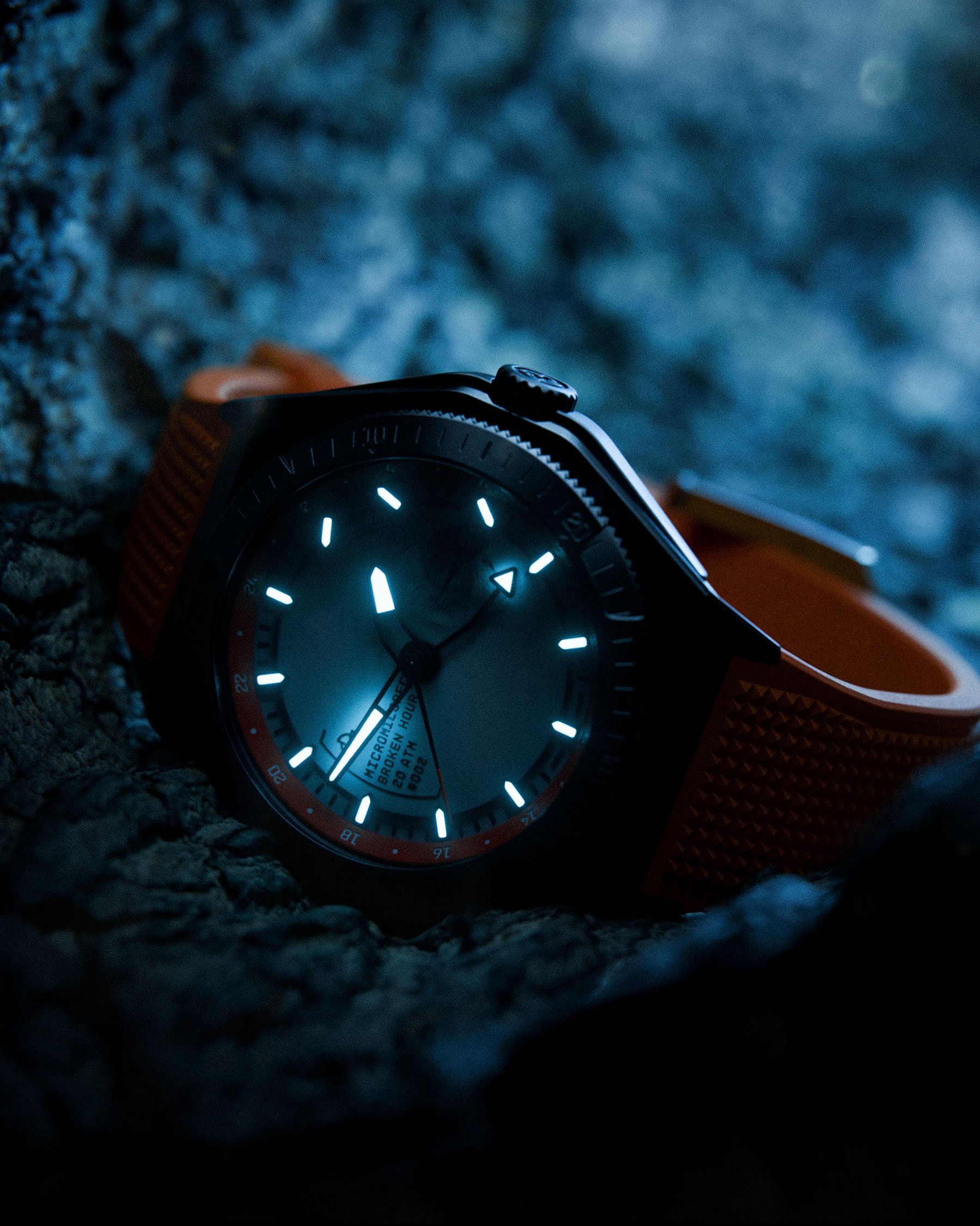 Micromilspec × Black Badger Broken Hour lume shot
