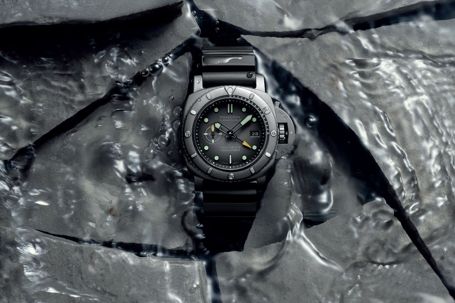 Panerai Submersible Navy Seals Afniotech Experience PAM01089 header