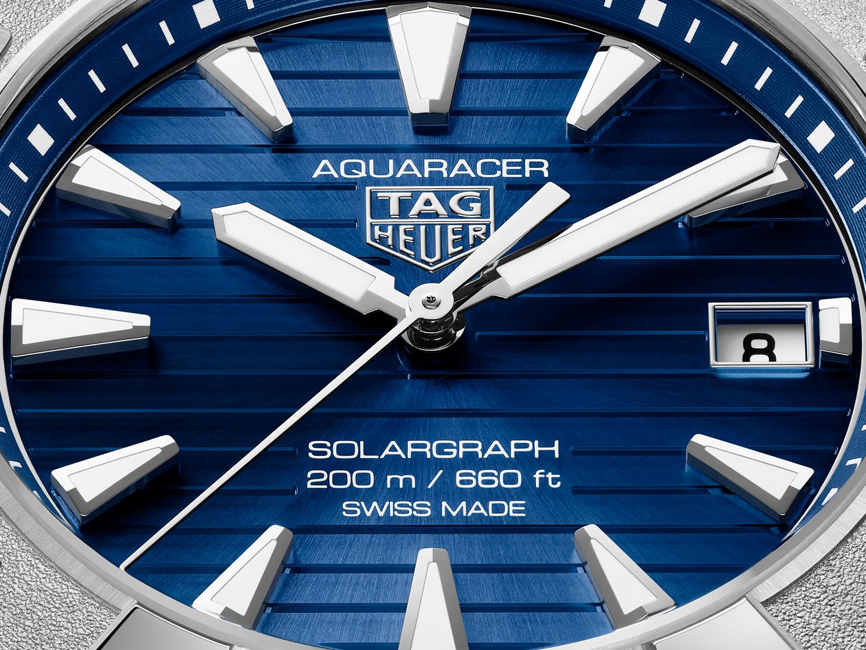 steel TAG Heuer Aquaracer Professional 200 Solargraph (ref. WBP1117.BA0047) blue dial up close