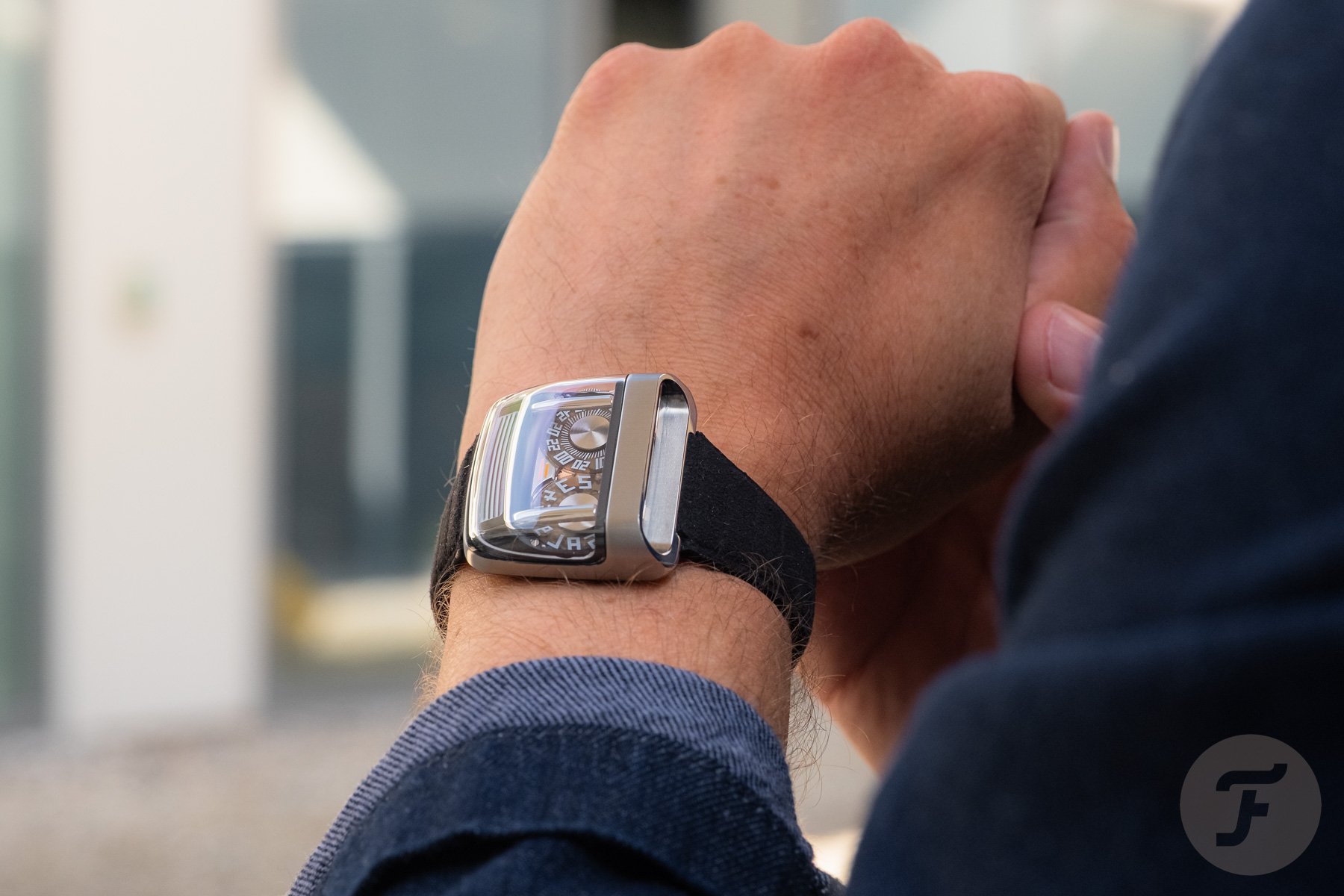 Amida Digitrend OSII Black on wrist